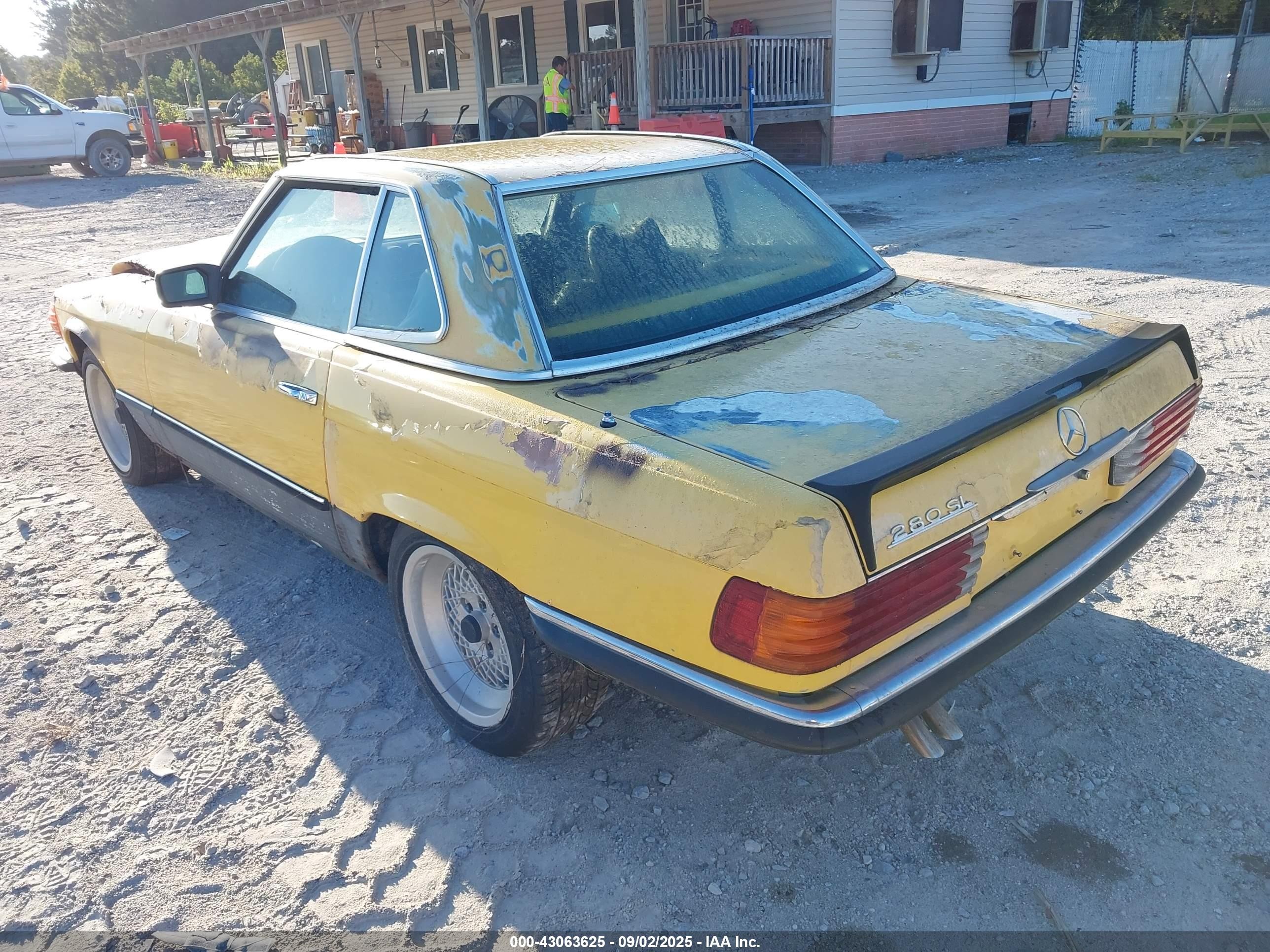 1972 Mercedes 280se   Желтый vin: 10704212002756   