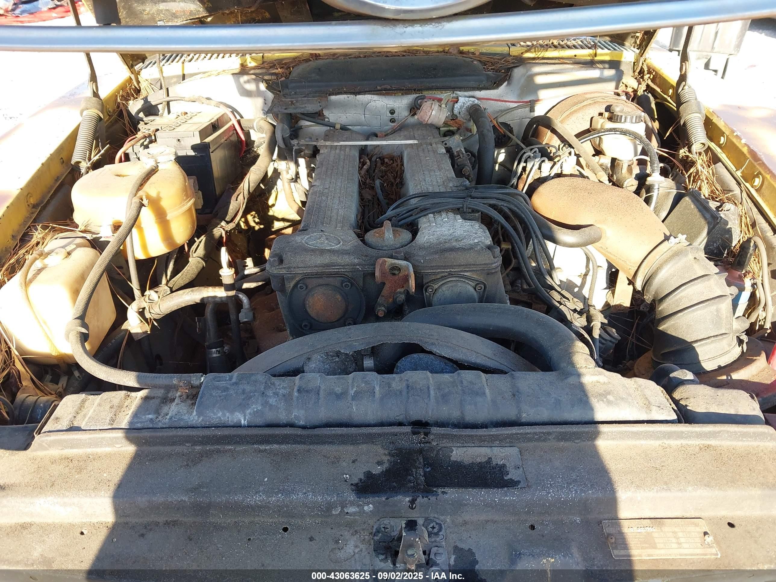 1972 Mercedes 280se   Желтый vin: 10704212002756   