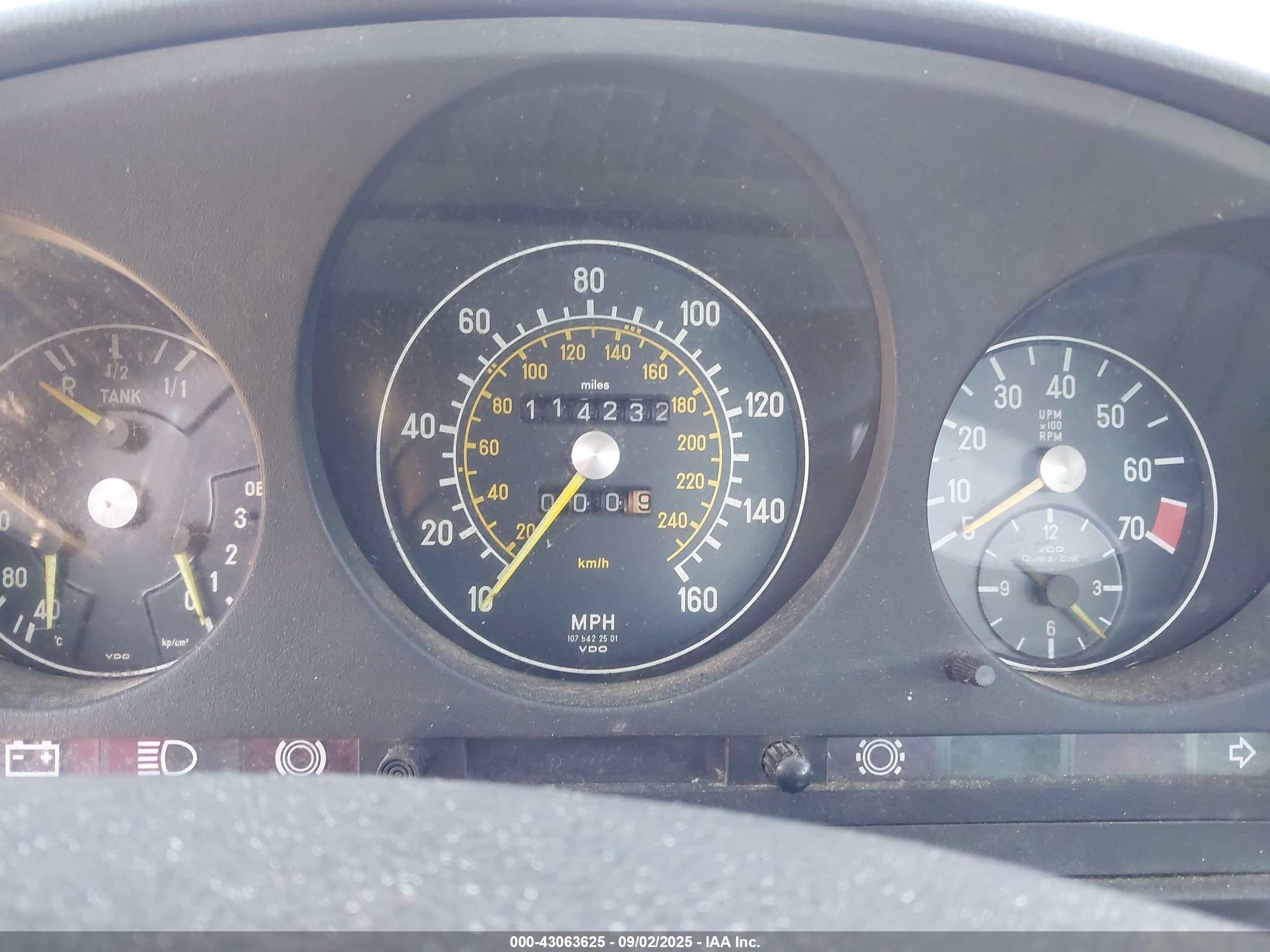1972 Mercedes 280se   Желтый vin: 10704212002756   