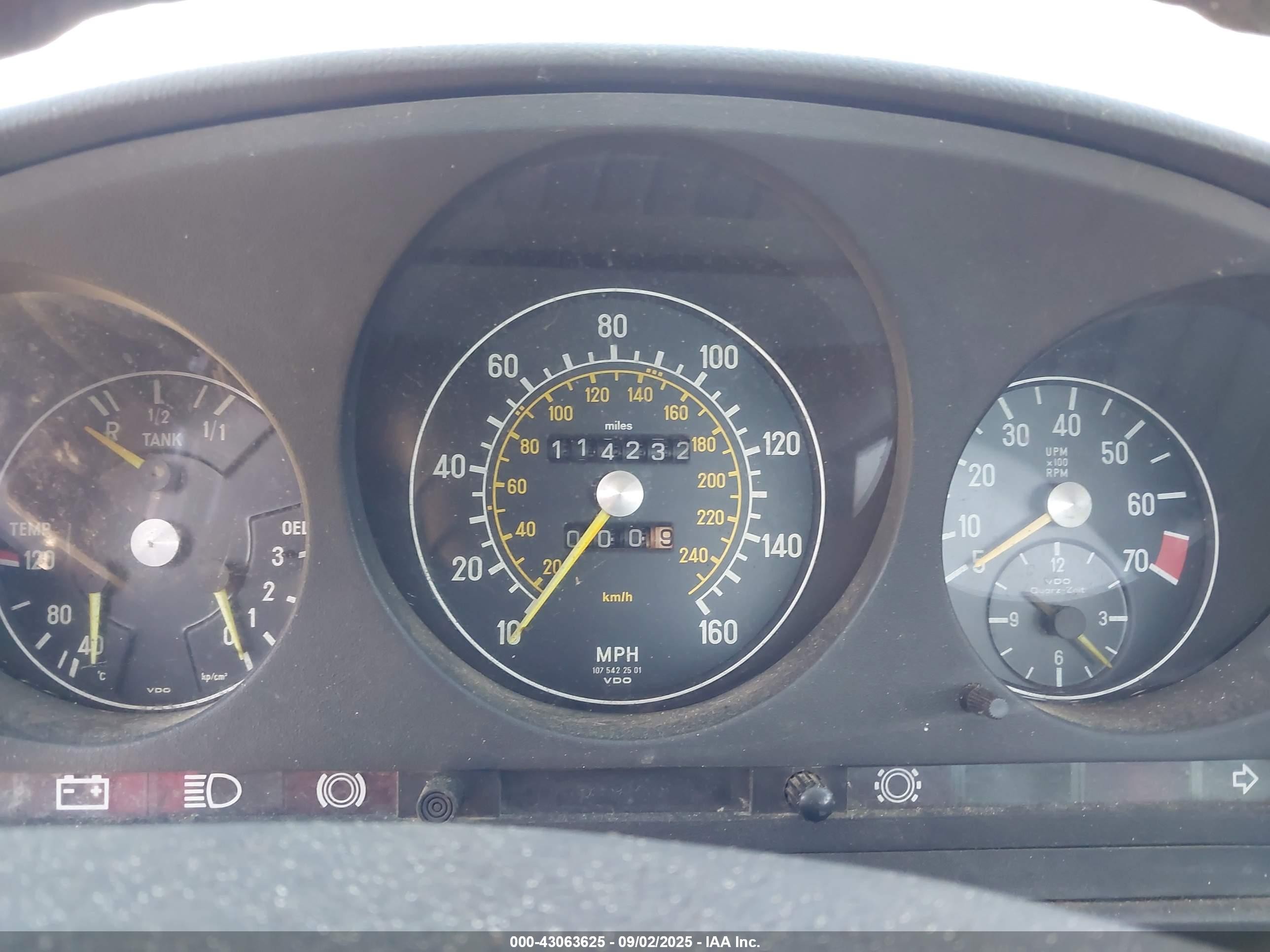 1972 Mercedes 280se   Желтый vin: 10704212002756   