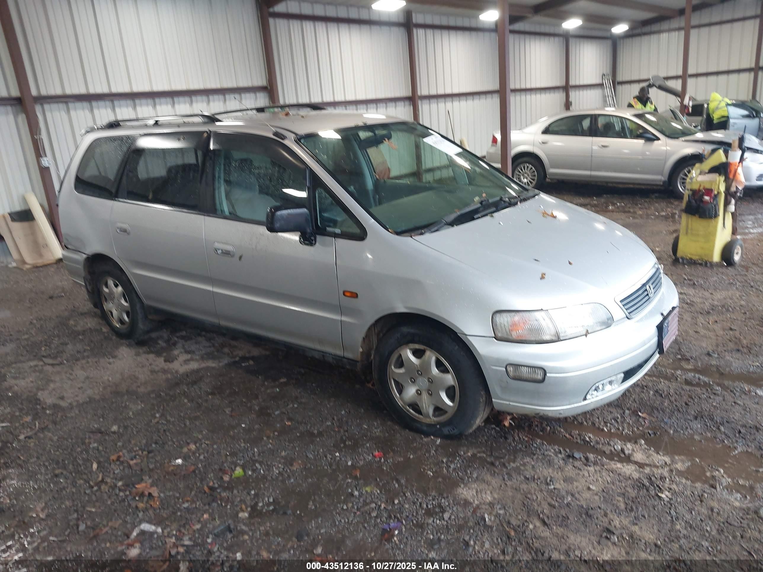 1996 Honda Odyssey   Silver vin: RA11144269       