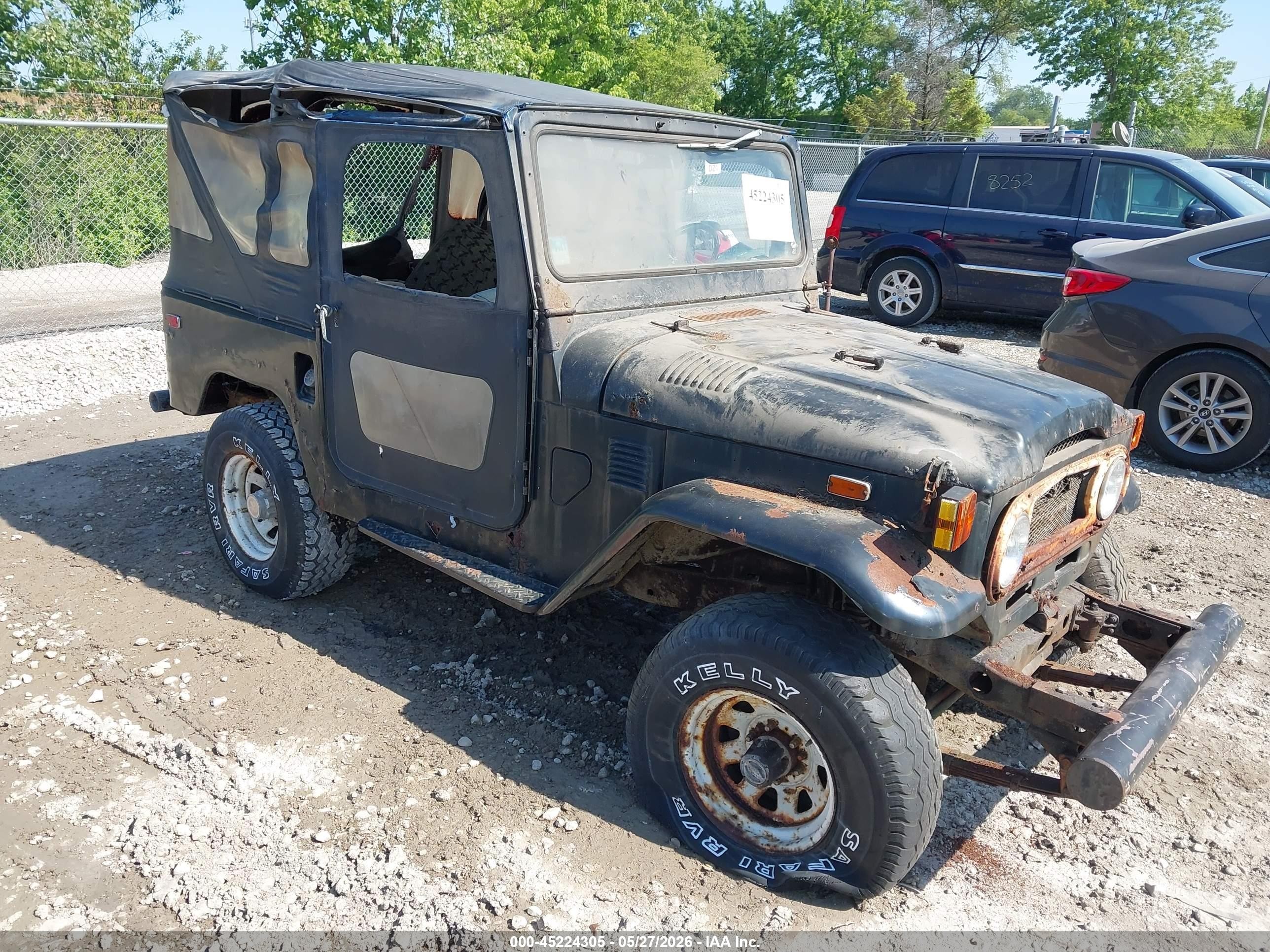 FJ40171348
