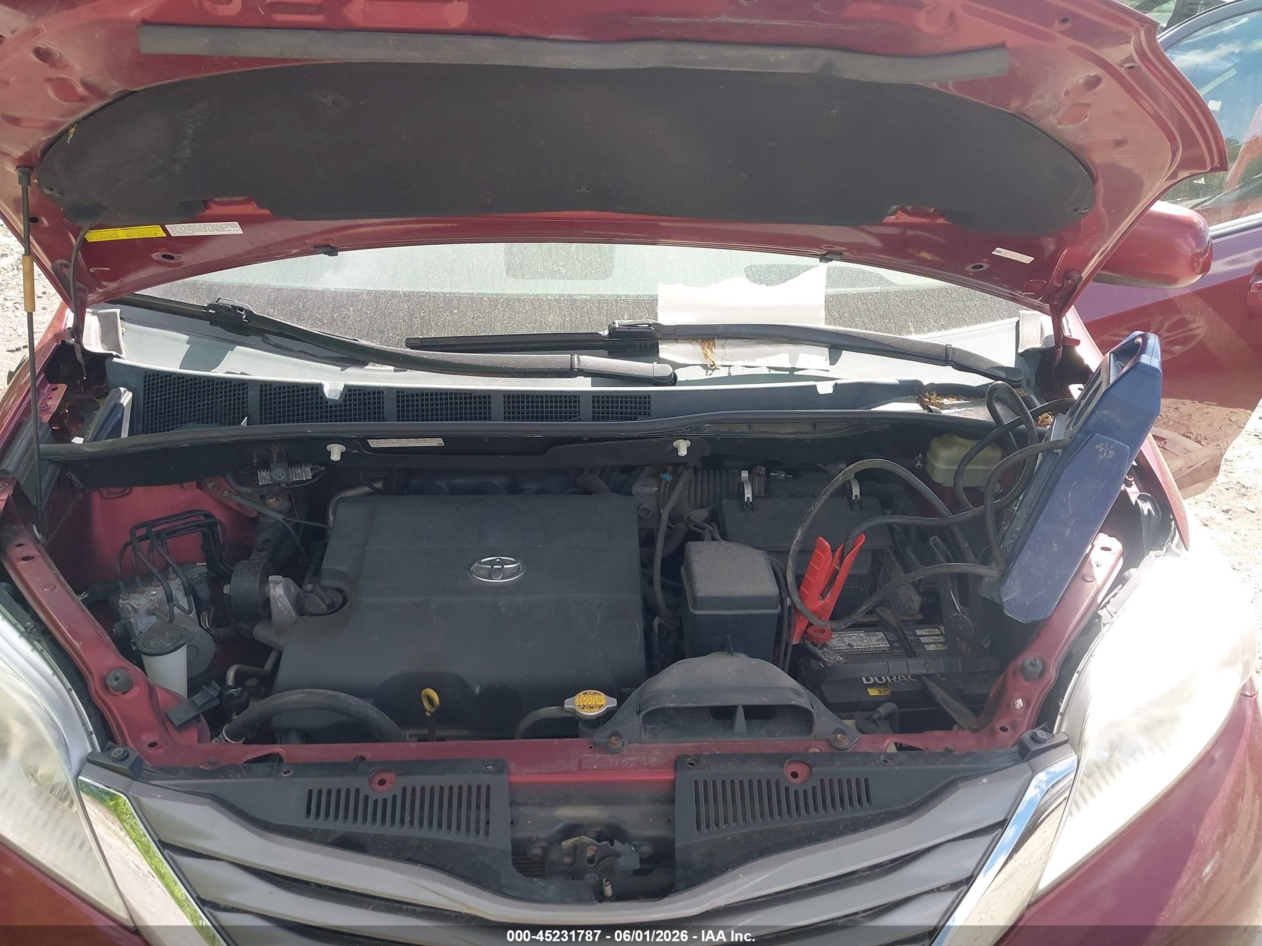 2013 Toyota Sienna Xle/limited Burgundy vin: 5TDDK3DC6DS054665