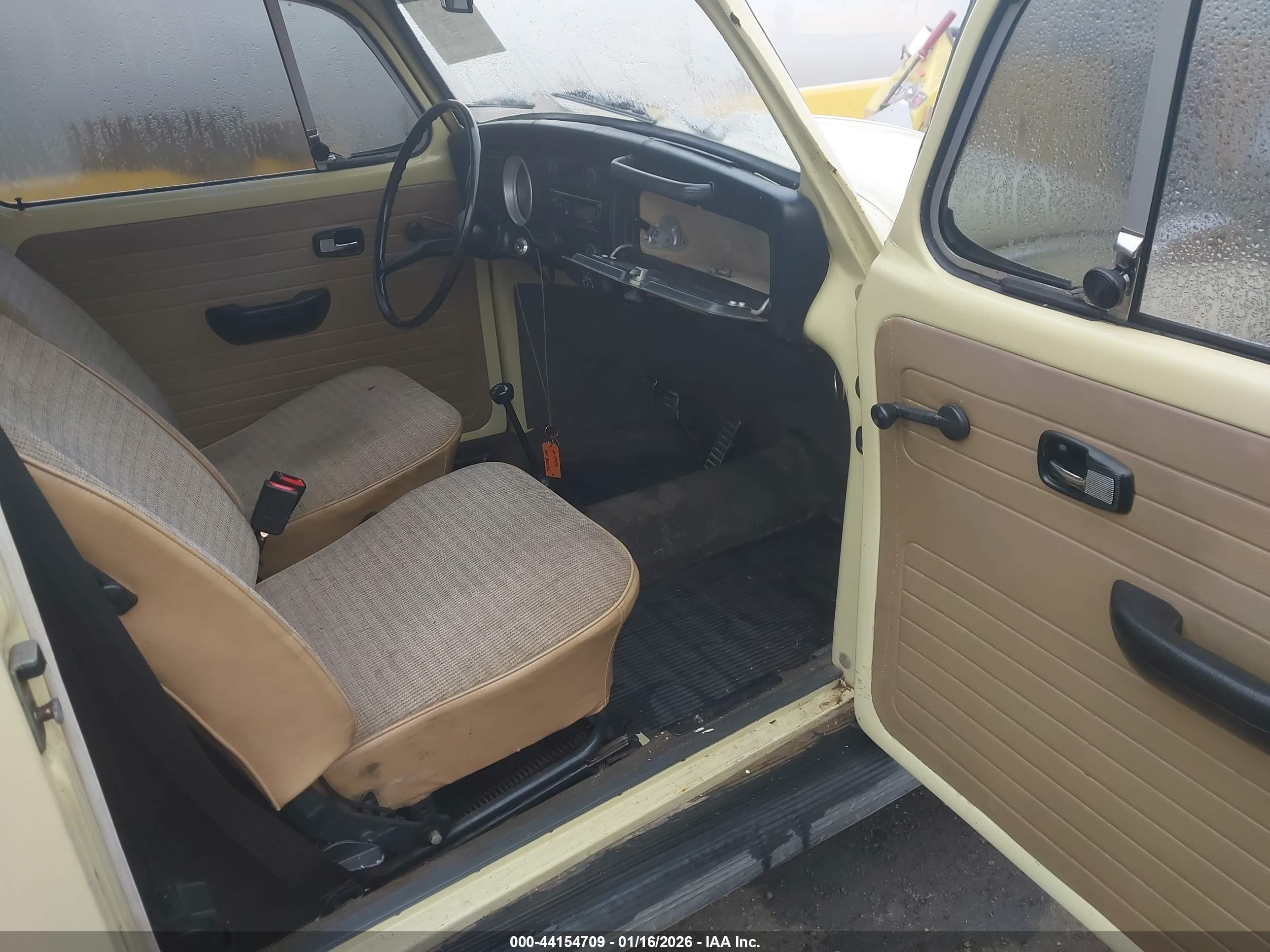 1971 Volkswagen Beetle   Yellow vin: 00000001112021096