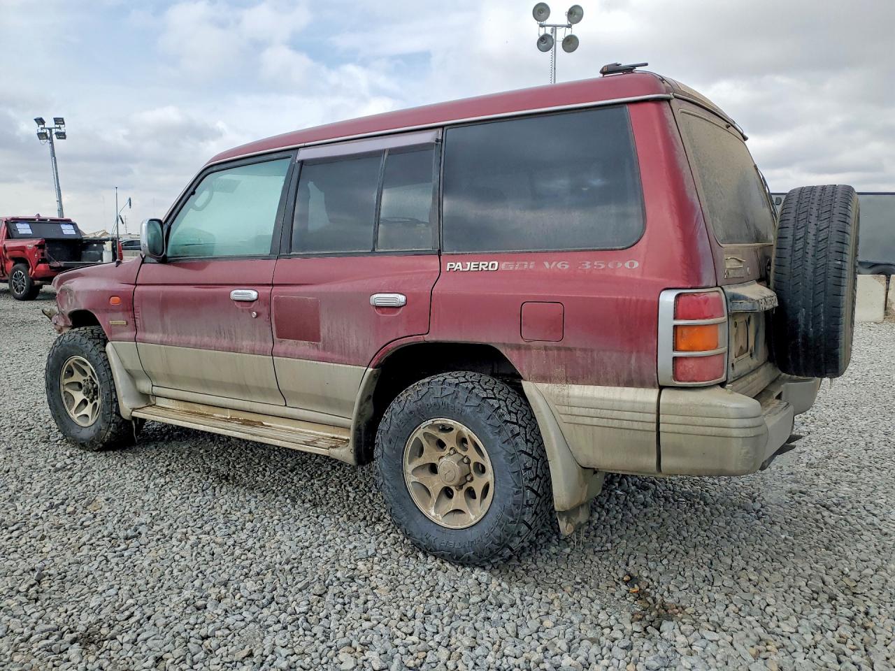 1997 Mitsubishi Montero Maroon vin: 0000000V454402164