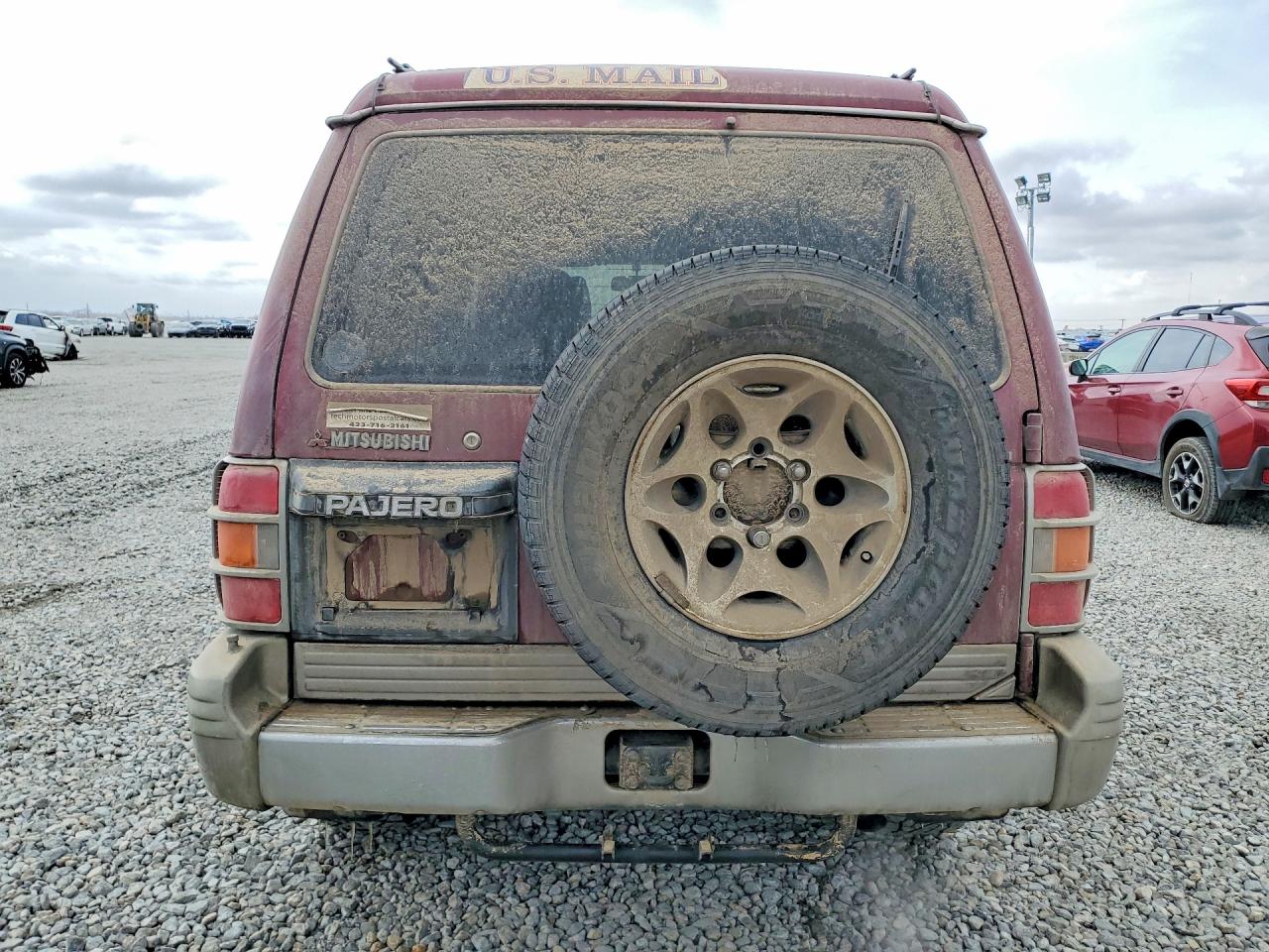 1997 Mitsubishi Montero Maroon vin: 0000000V454402164