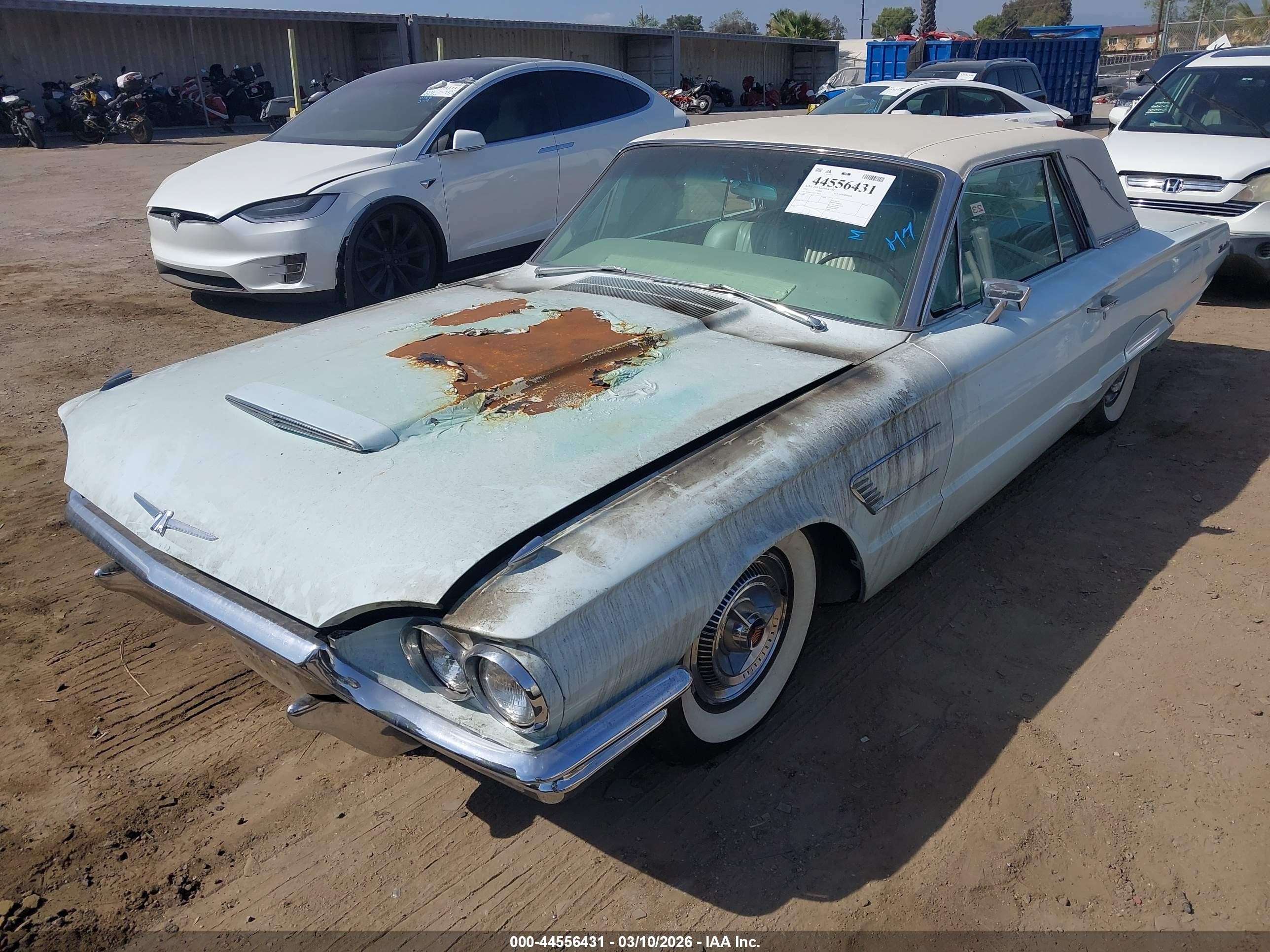 1970 Ford Thunderbird Light Blue vin: 5Y87Z136555