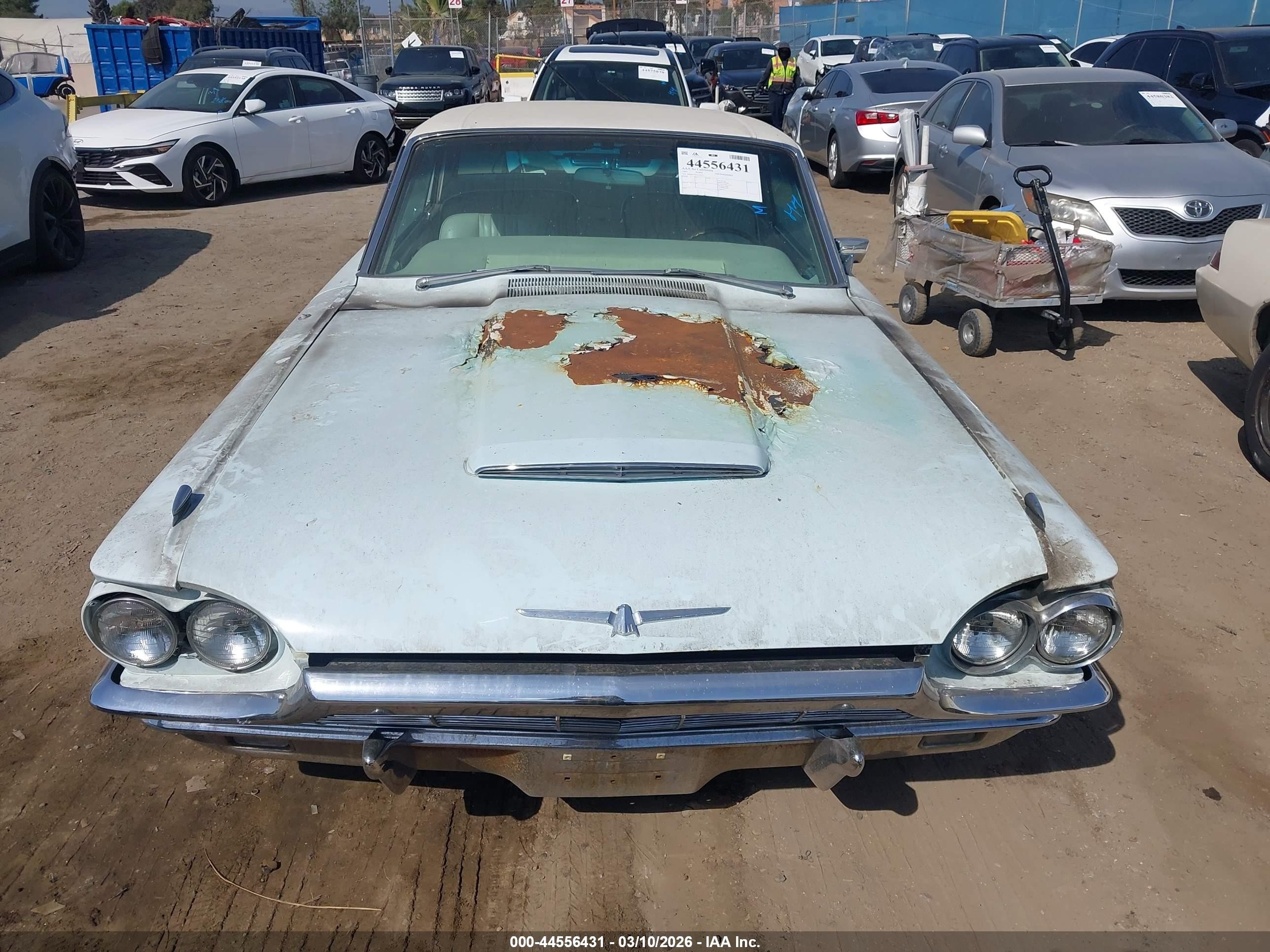 1970 Ford Thunderbird Light Blue vin: 5Y87Z136555