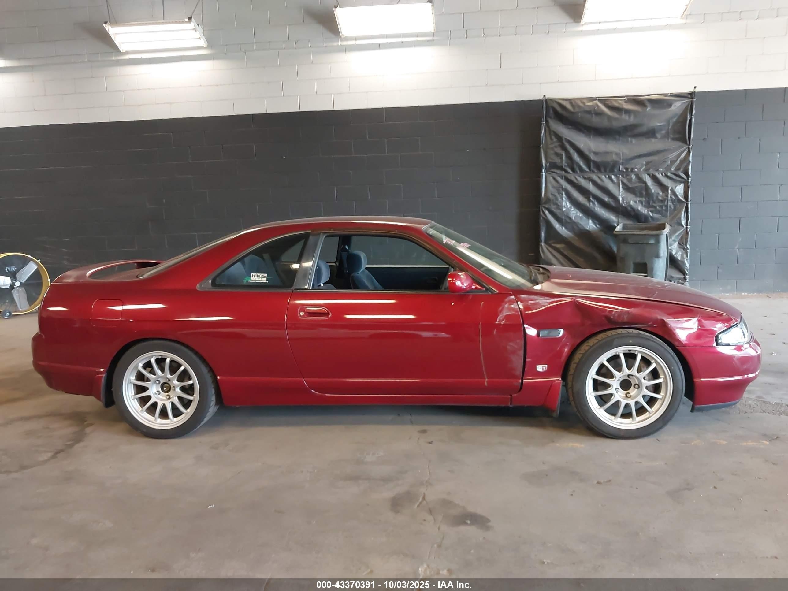 1995 Nissan Skyline   Red vin: 000000ECR33053904