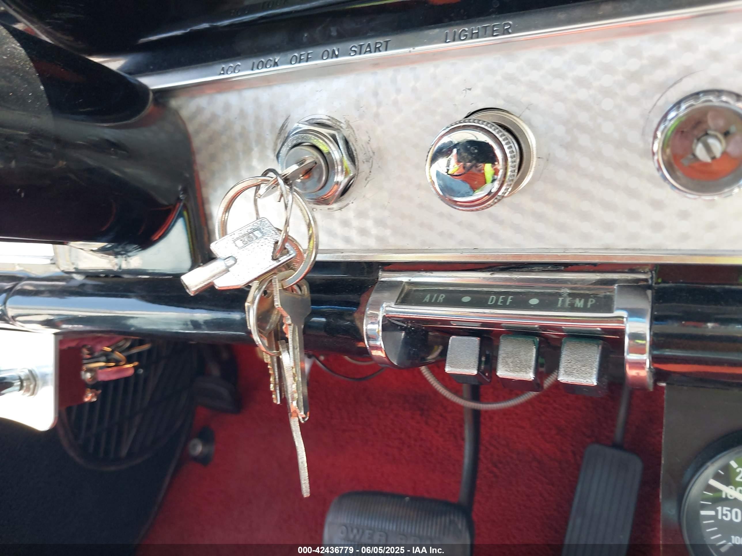 1964 Chevrolet Impala   Черный vin: 41447U113744     