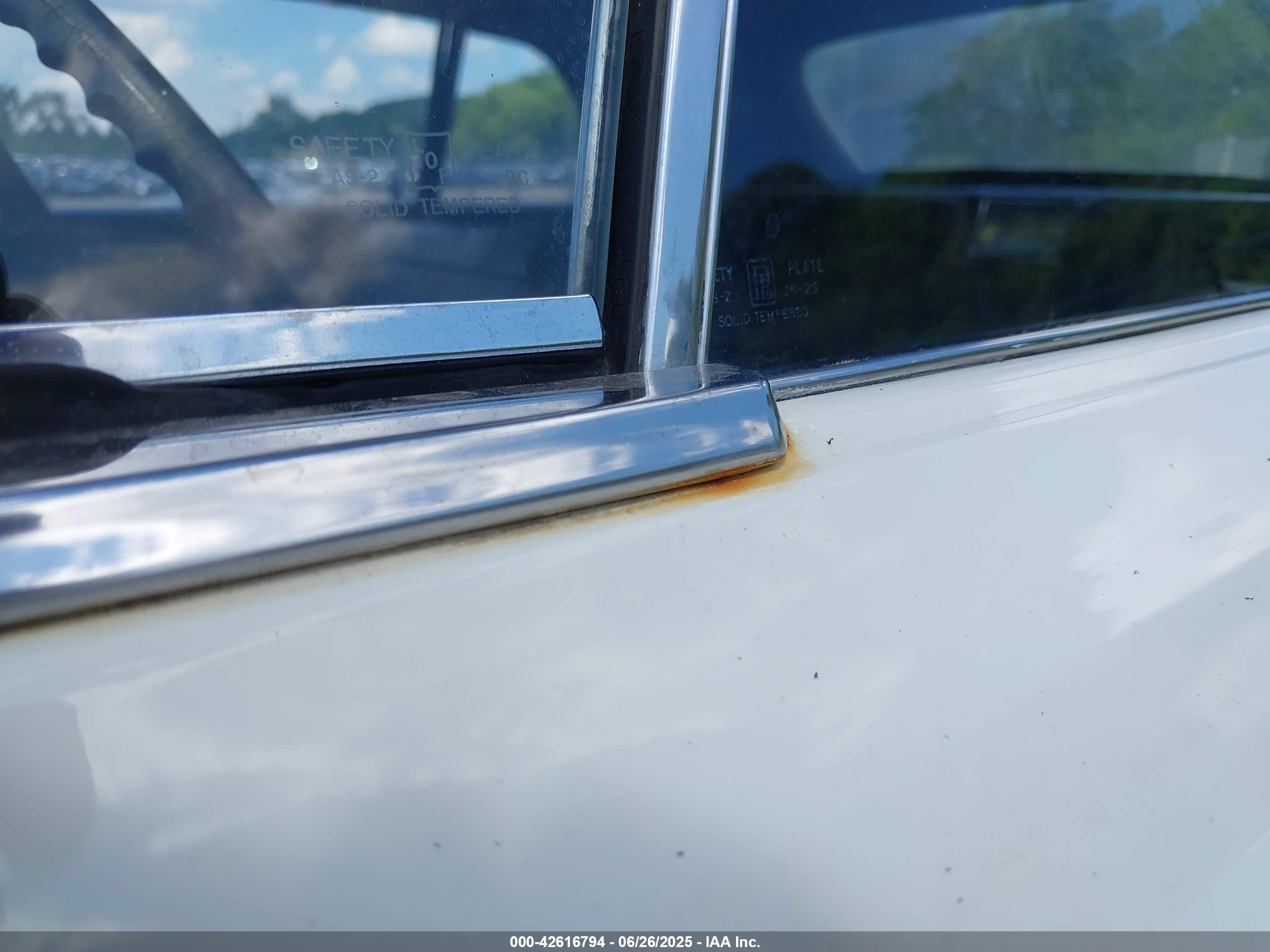 1963 Pontiac Bonneville Can   White vin: 00000863L51113   