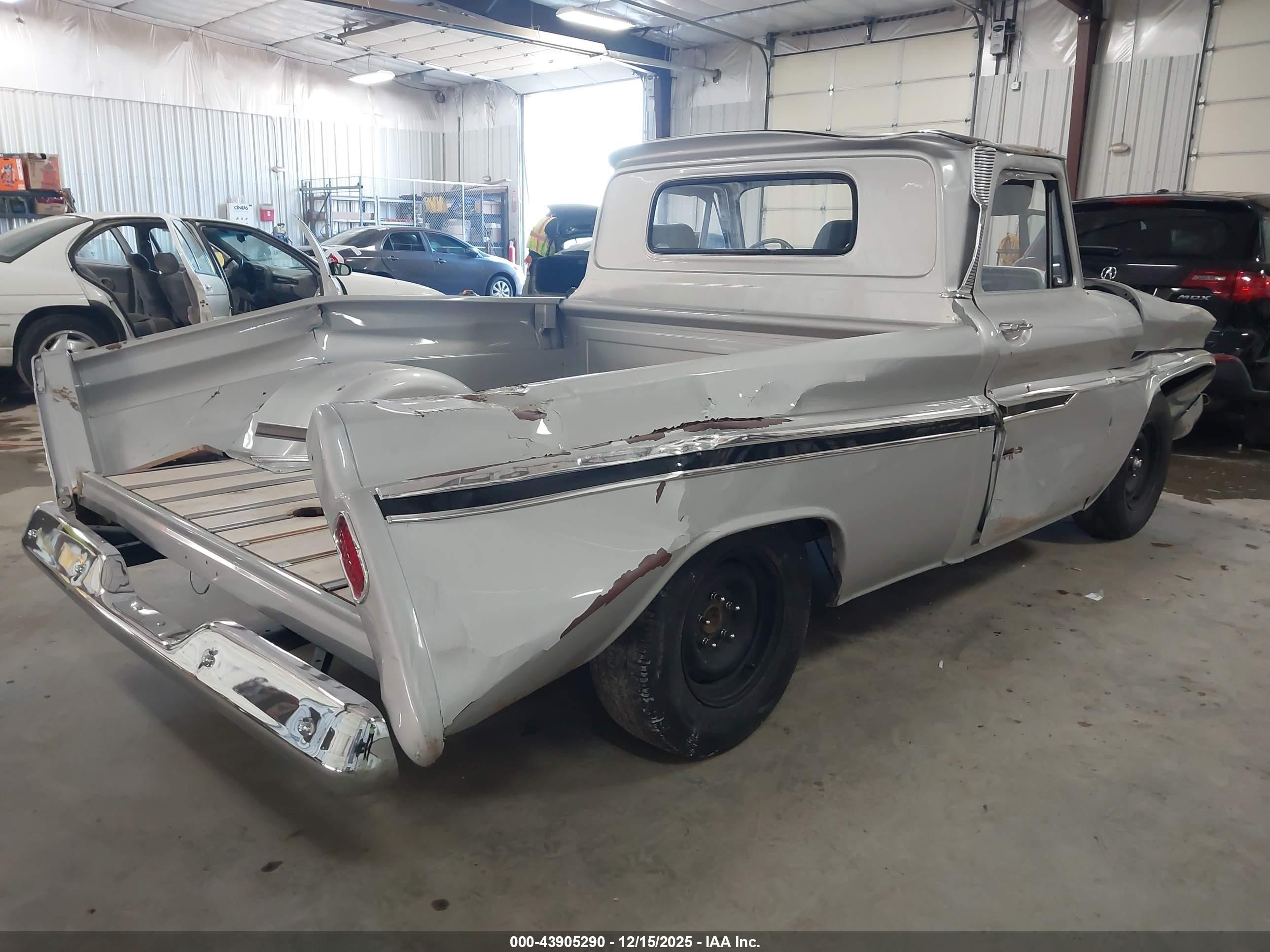 1965 Chev C10   Серебряный vin: 00000C2545Z141325