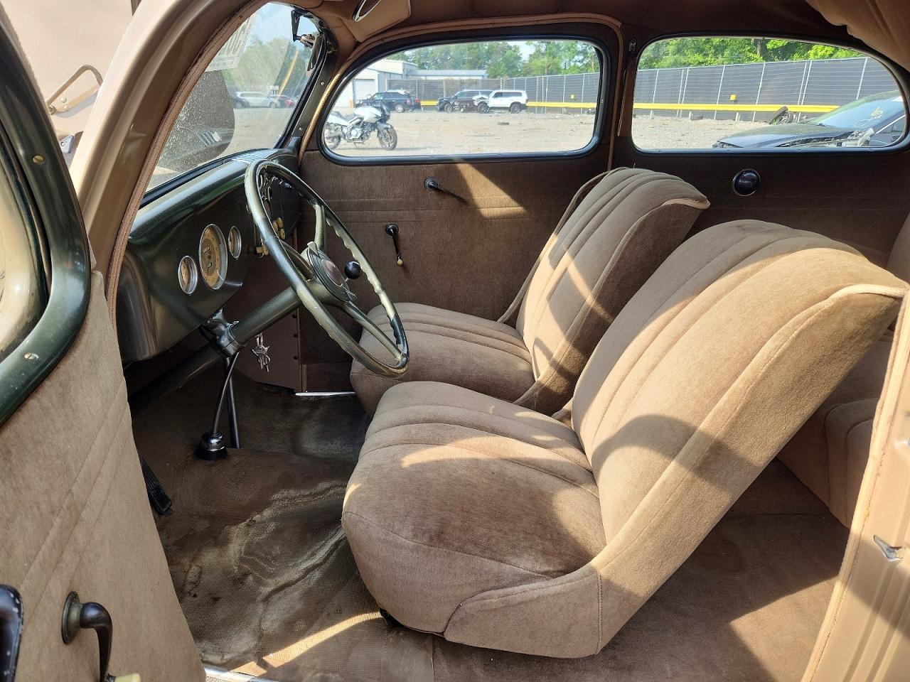 1935 Ford Other Tan vin: 0000182073744
