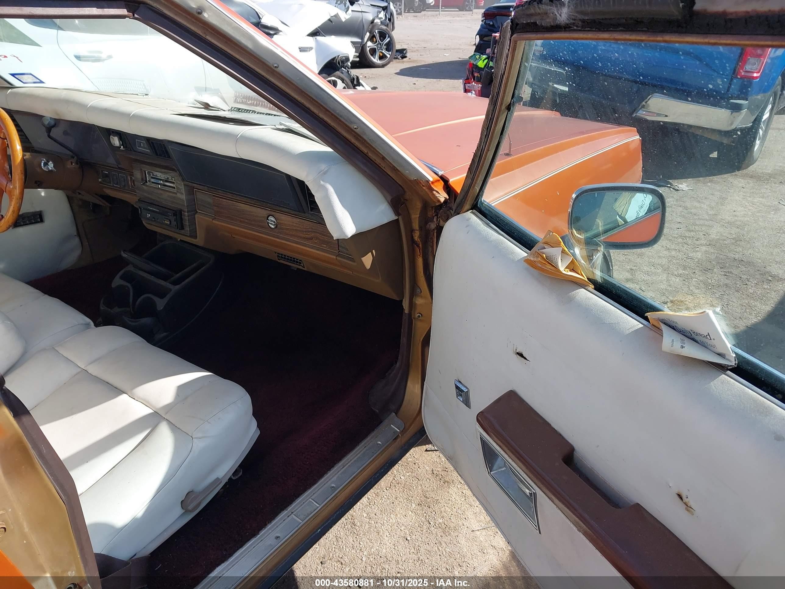 1977 Chevrolet Caprice   Orange vin: 00001N69L7S211531