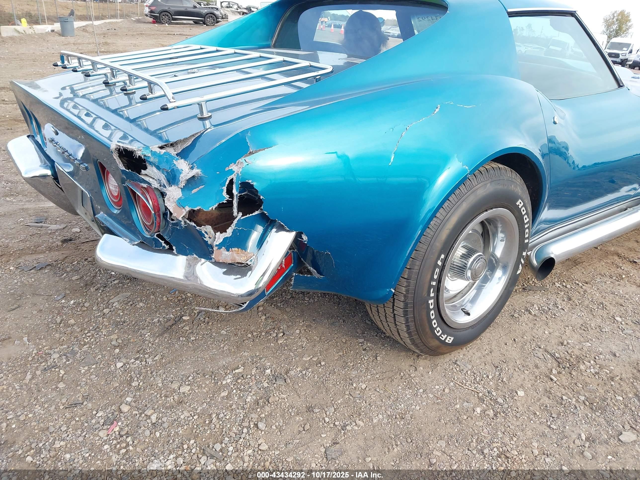 1972 Chevrolet Corvette   Blue vin: 00001Z37W2S525154