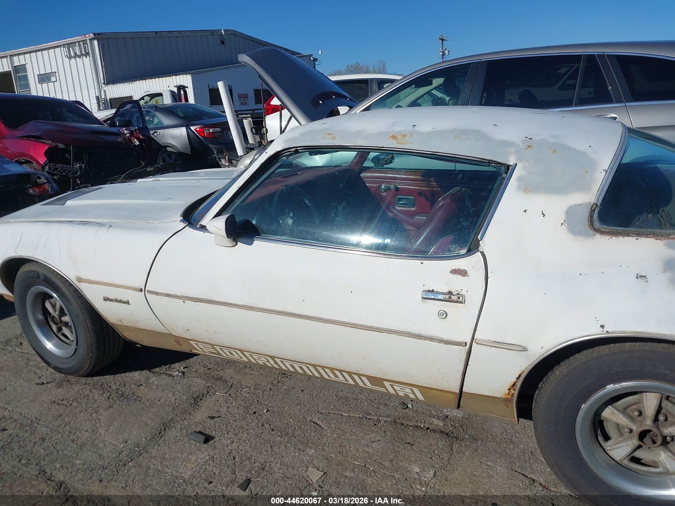 1978 Pontiac Firebird   White vin: 00002U87Z8N146985