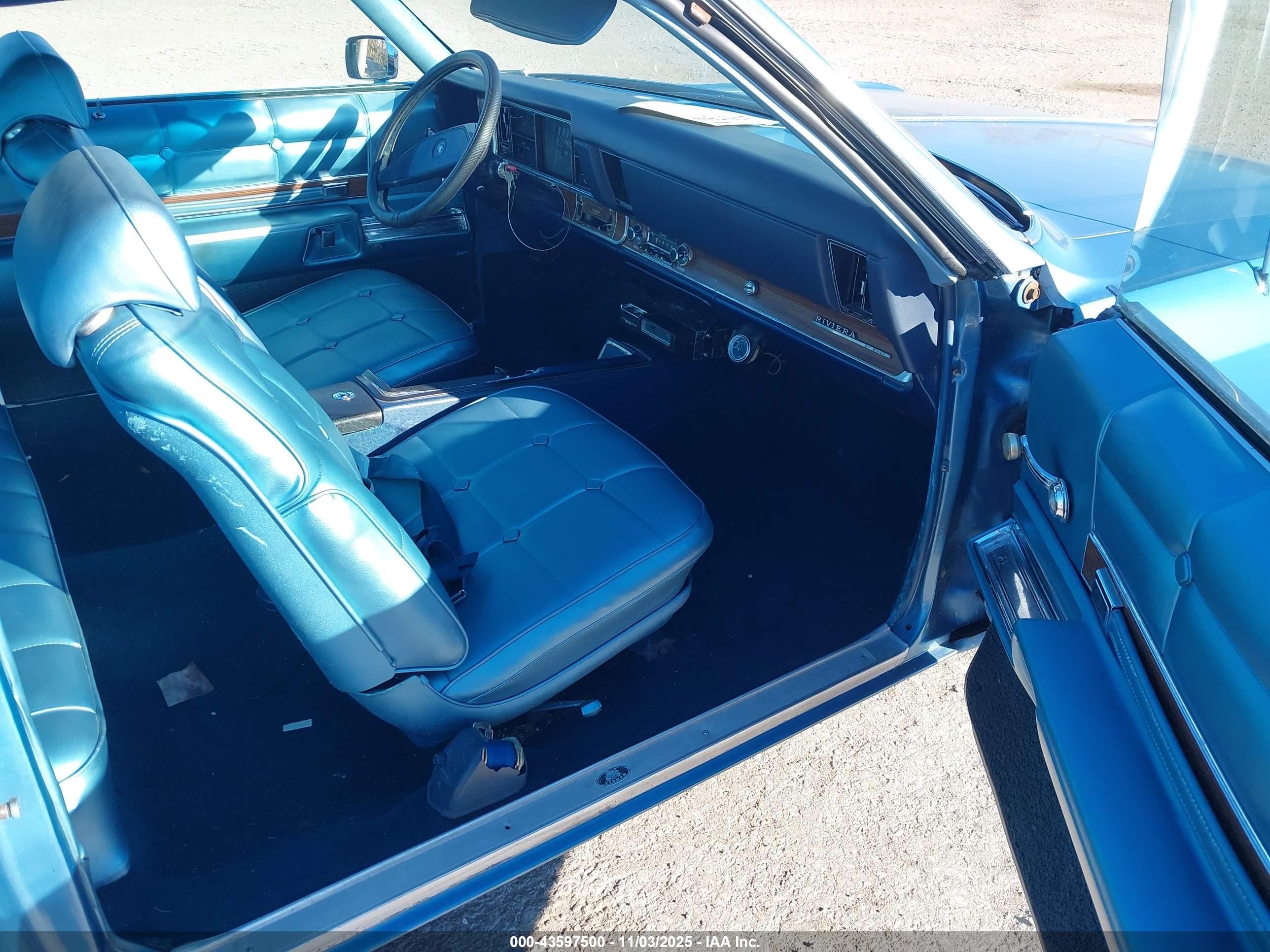 1969 Buick Riviera   Light Blue vin: 0000494879H919909