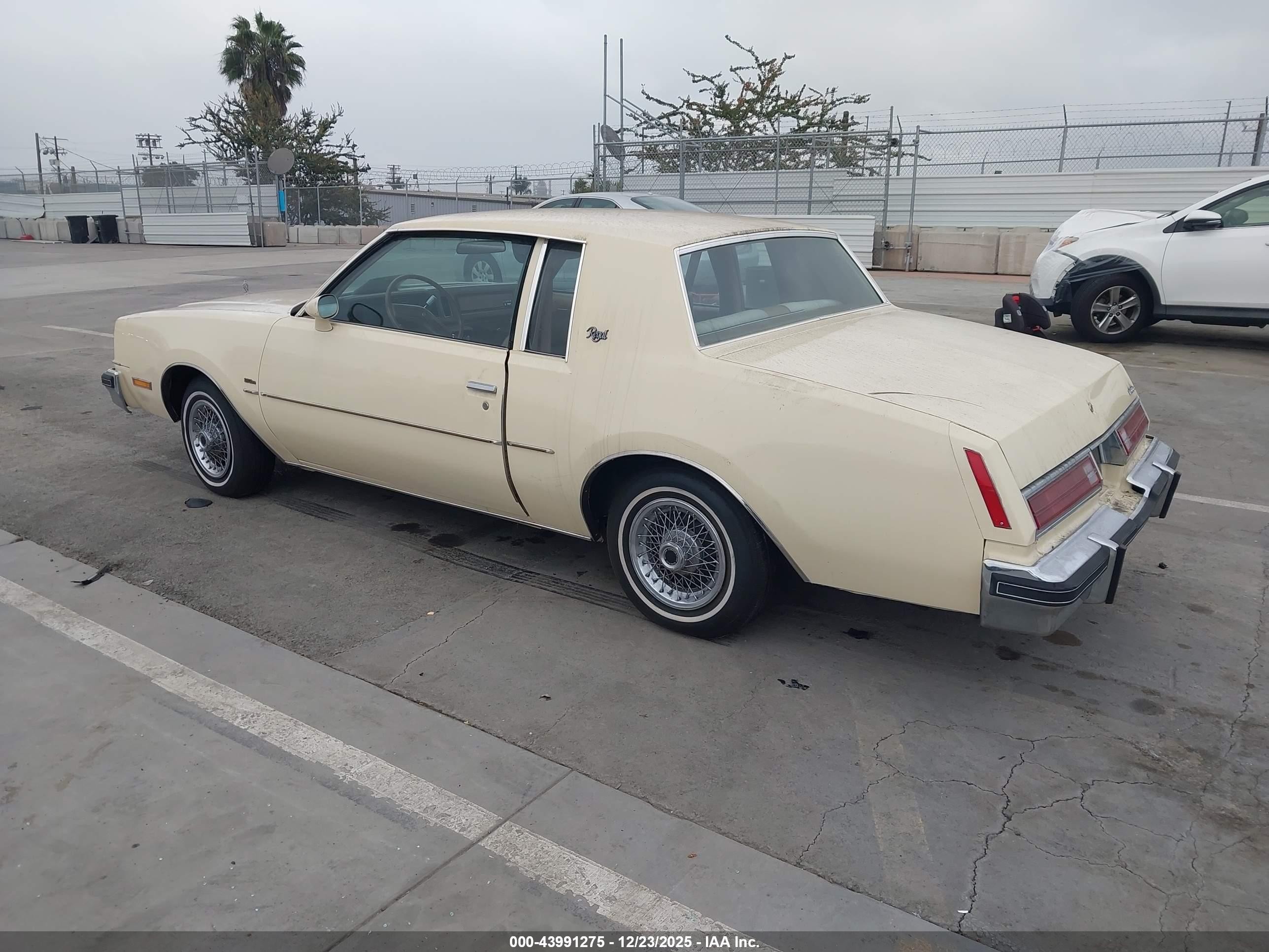 1980 Buick Regal   Cream vin: 00004J47AAZ130699