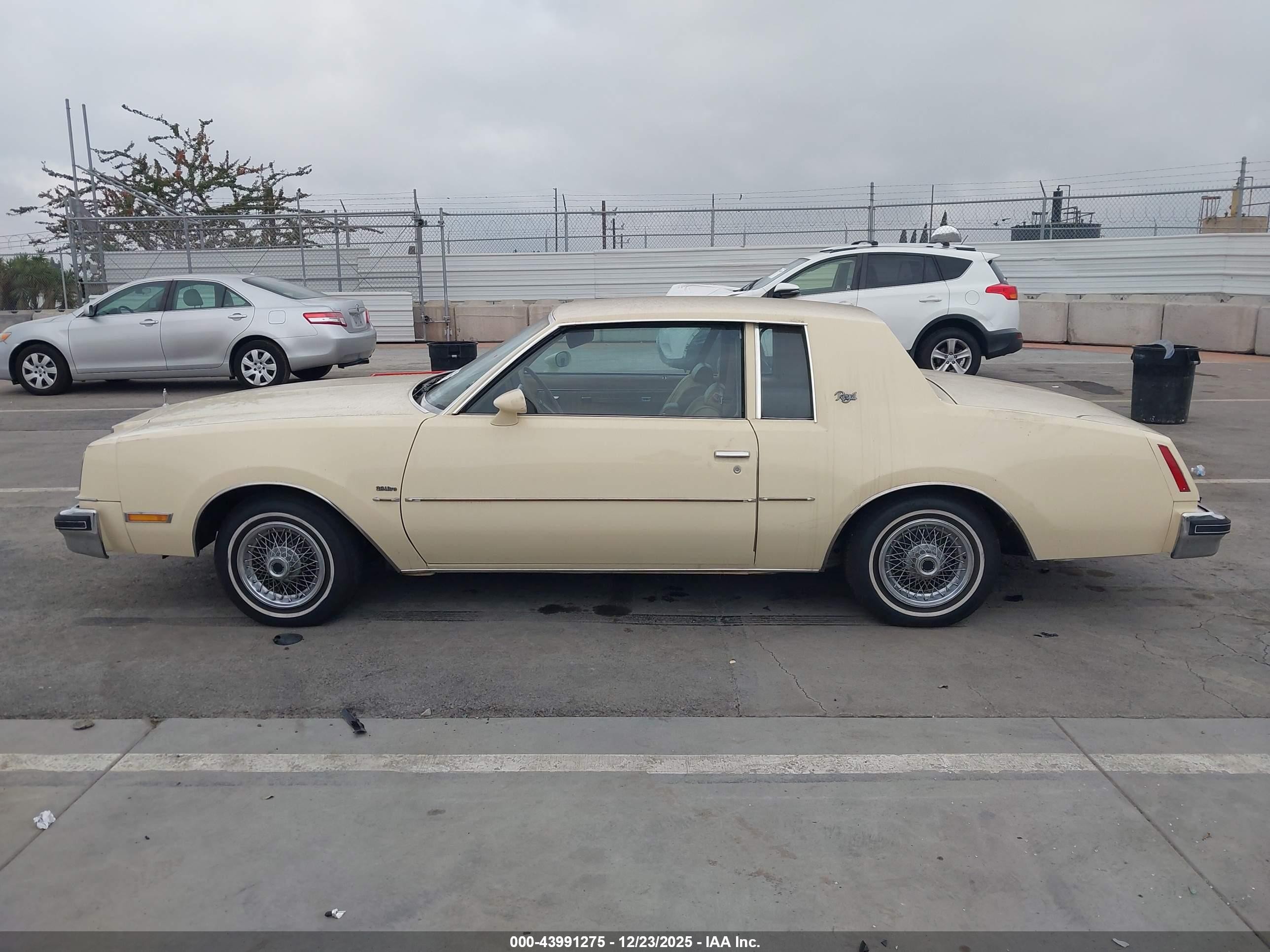 1980 Buick Regal   Cream vin: 00004J47AAZ130699