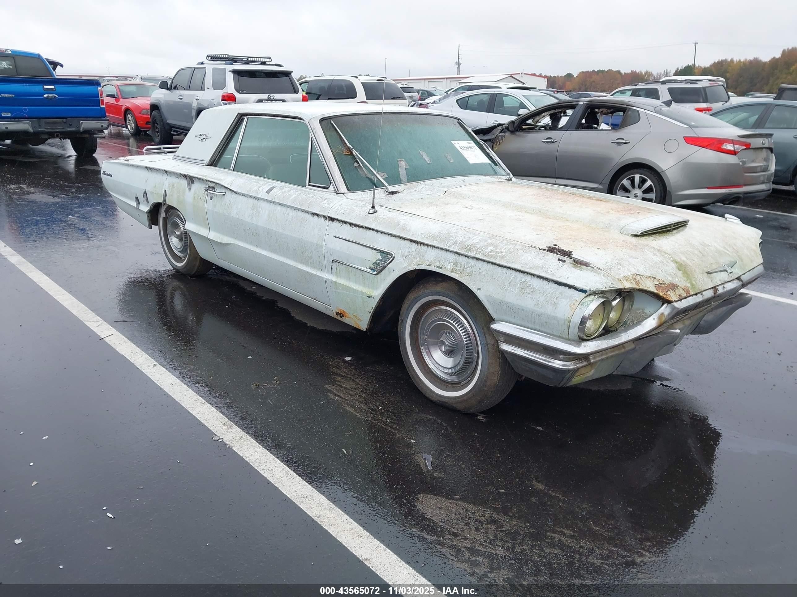 1965 Ford Thunderbird   Белый vin: 00005Y83Z151844  