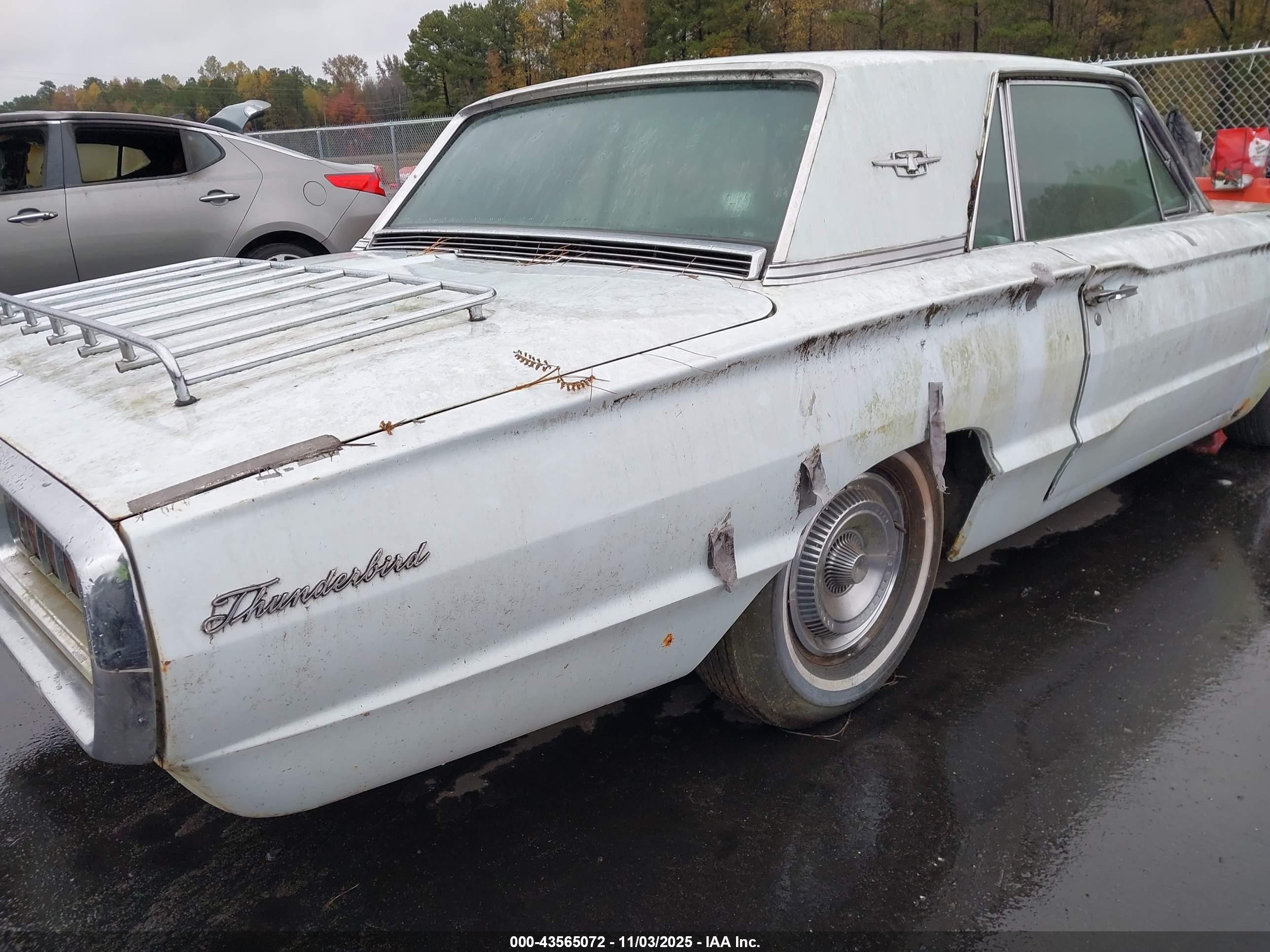 1965 Ford Thunderbird   Белый vin: 00005Y83Z151844  