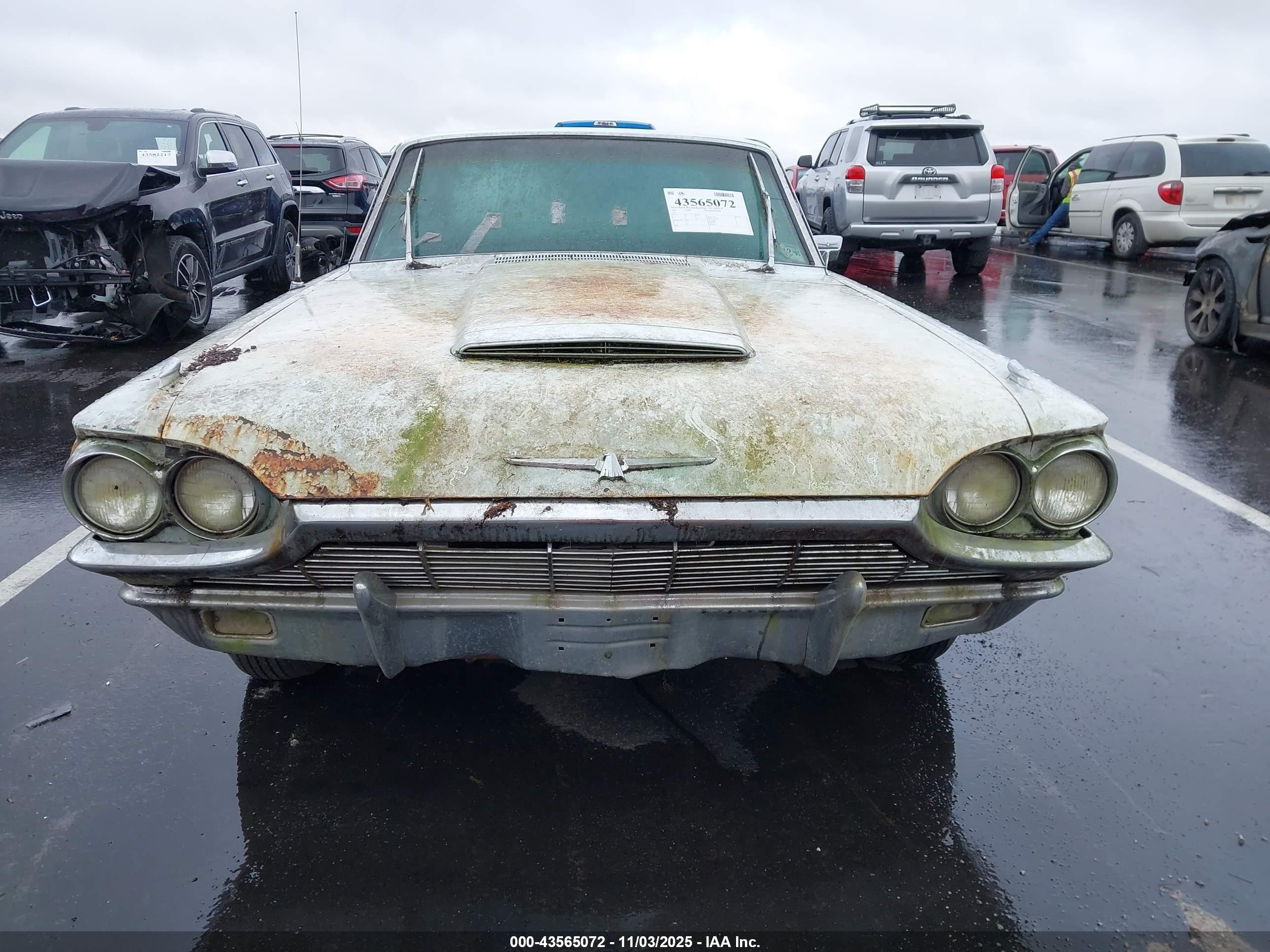 1965 Ford Thunderbird   Белый vin: 00005Y83Z151844  