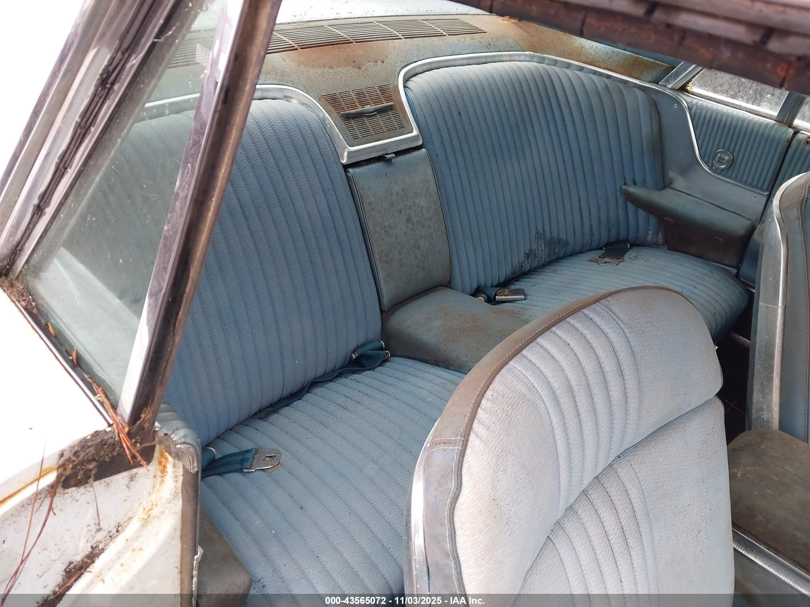 1965 Ford Thunderbird   Белый vin: 00005Y83Z151844  
