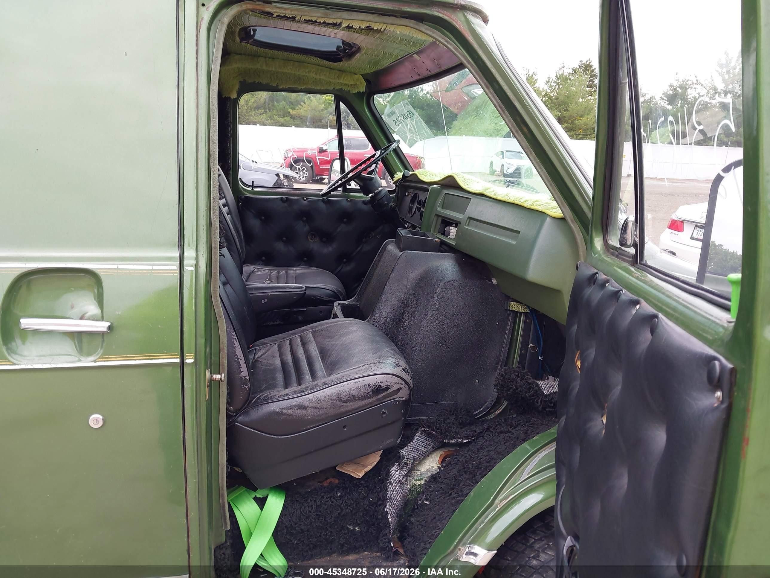 1976 Chevrolet G10 Green vin: 0000CGL156U110395