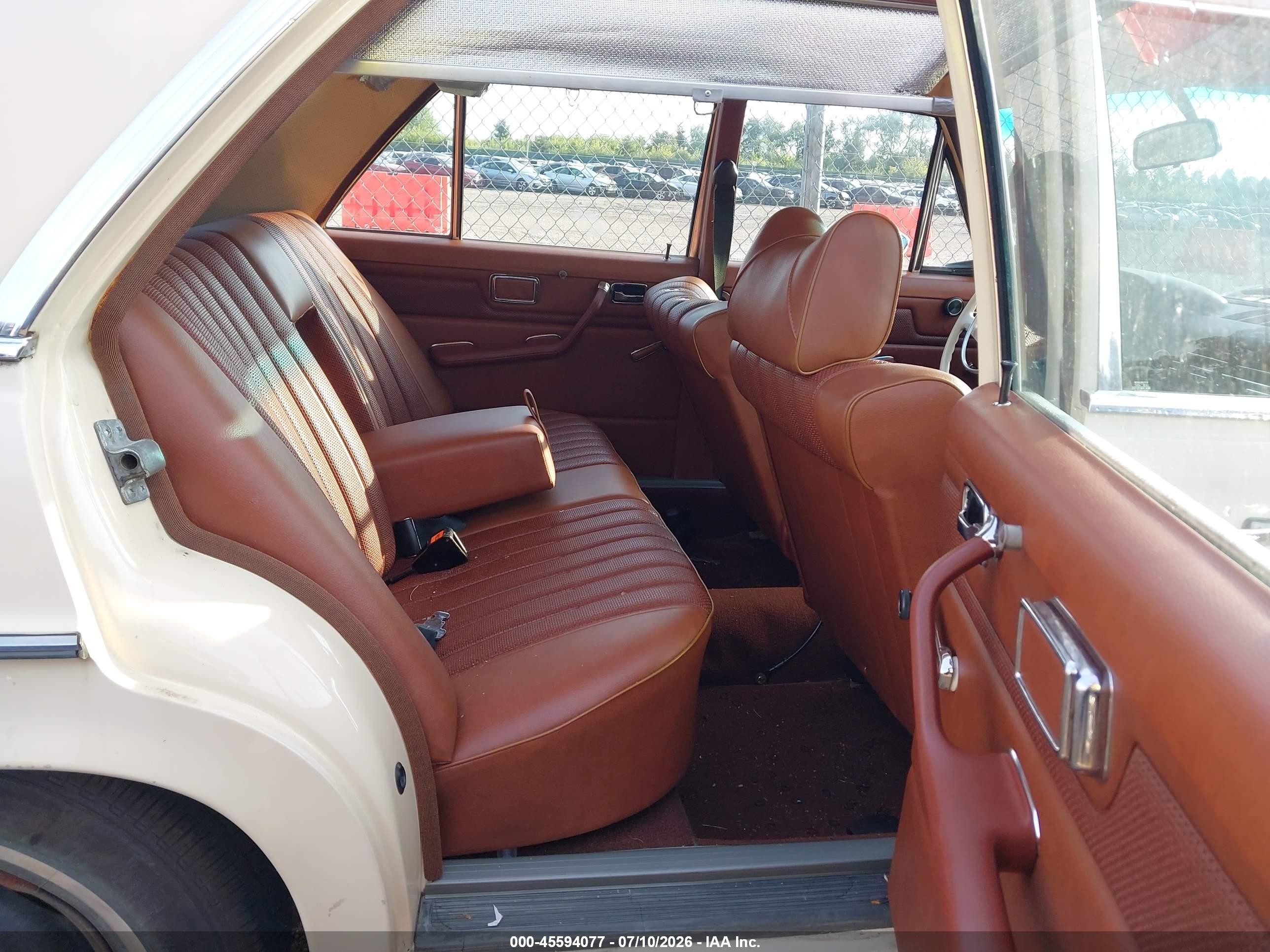 1972 Mercedes Benz Other   Maroon vin: 00011401112015334