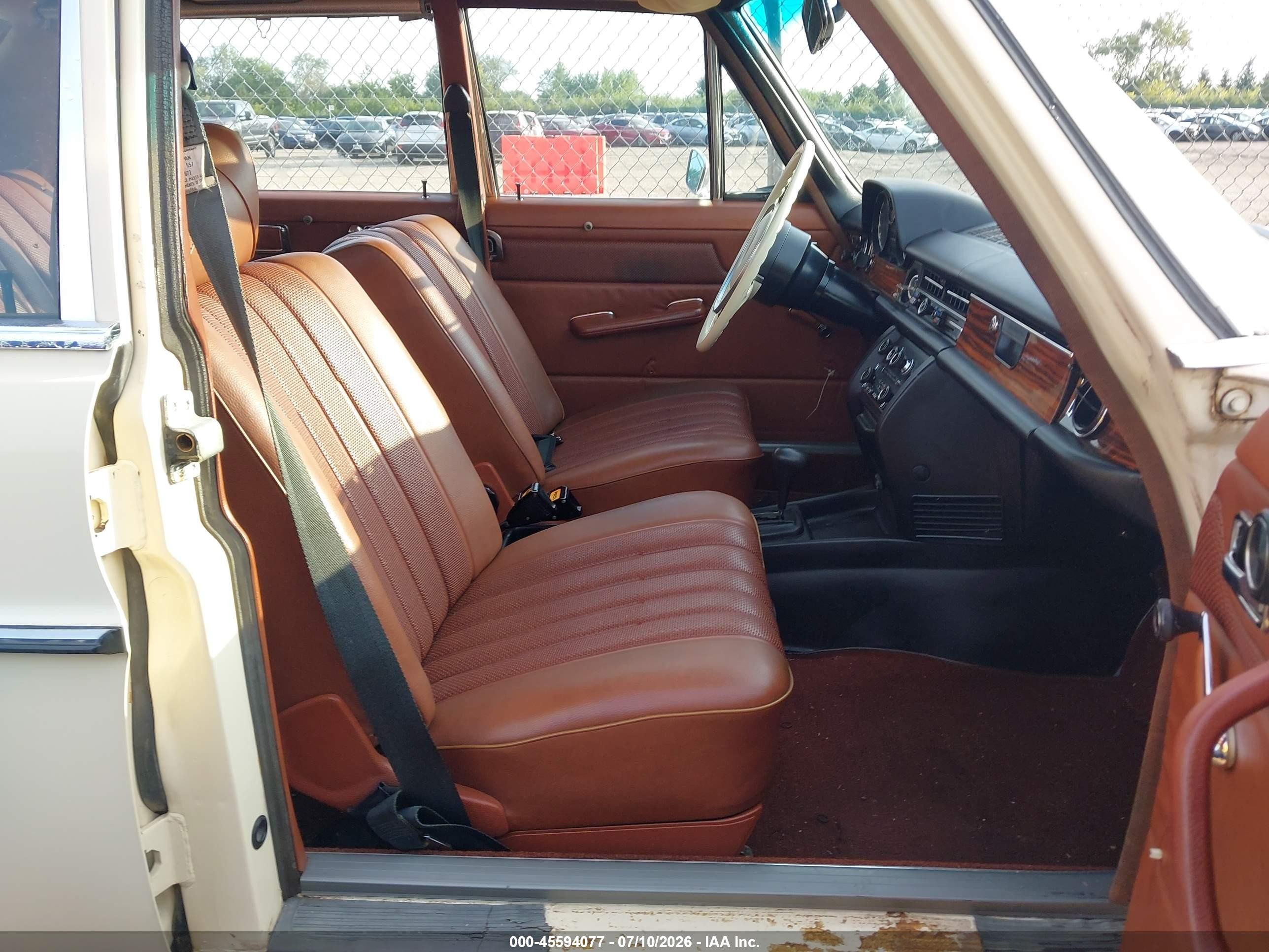 1972 Mercedes Benz Other   Maroon vin: 00011401112015334