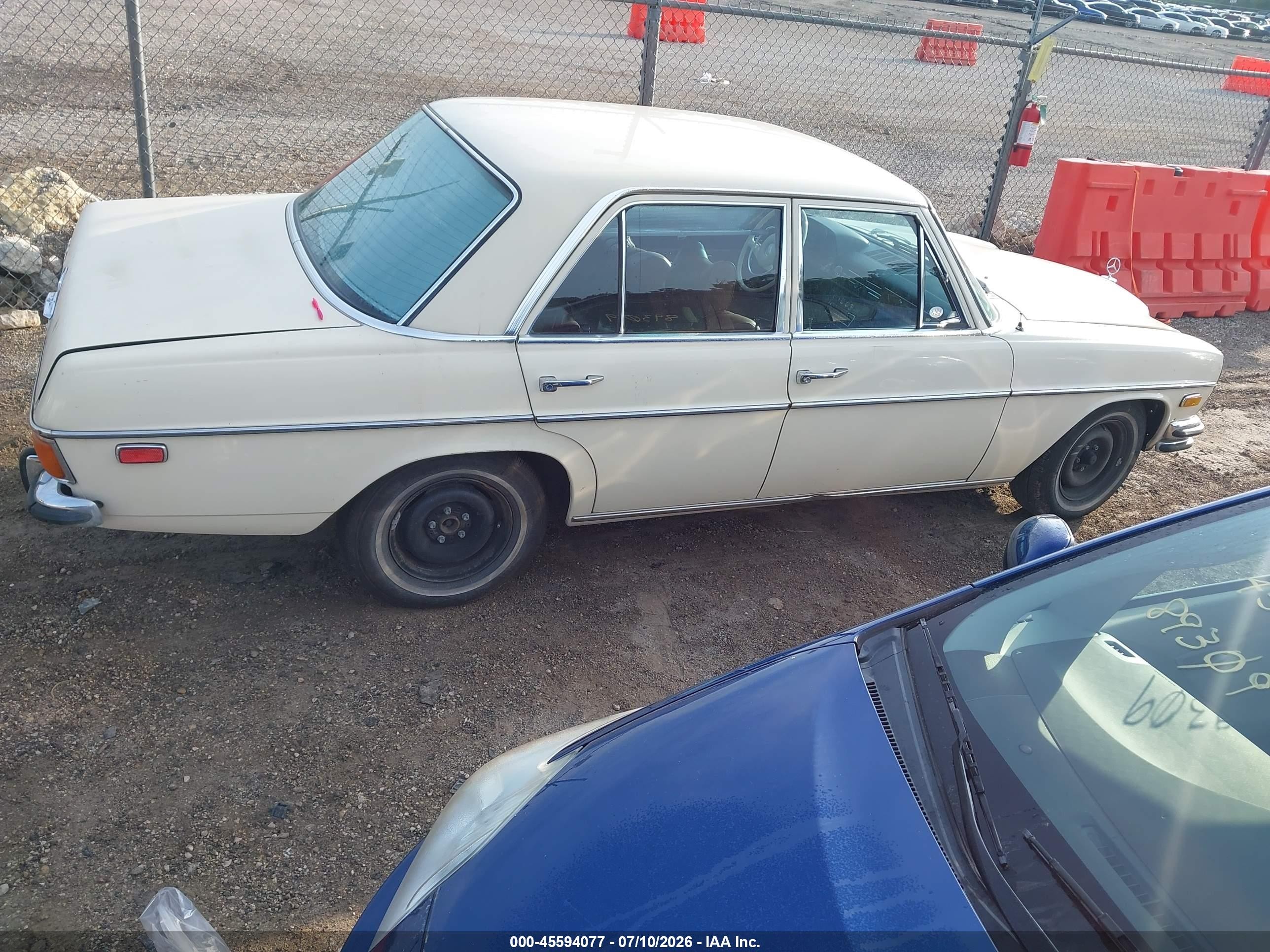 1972 Mercedes Benz Other   Maroon vin: 00011401112015334
