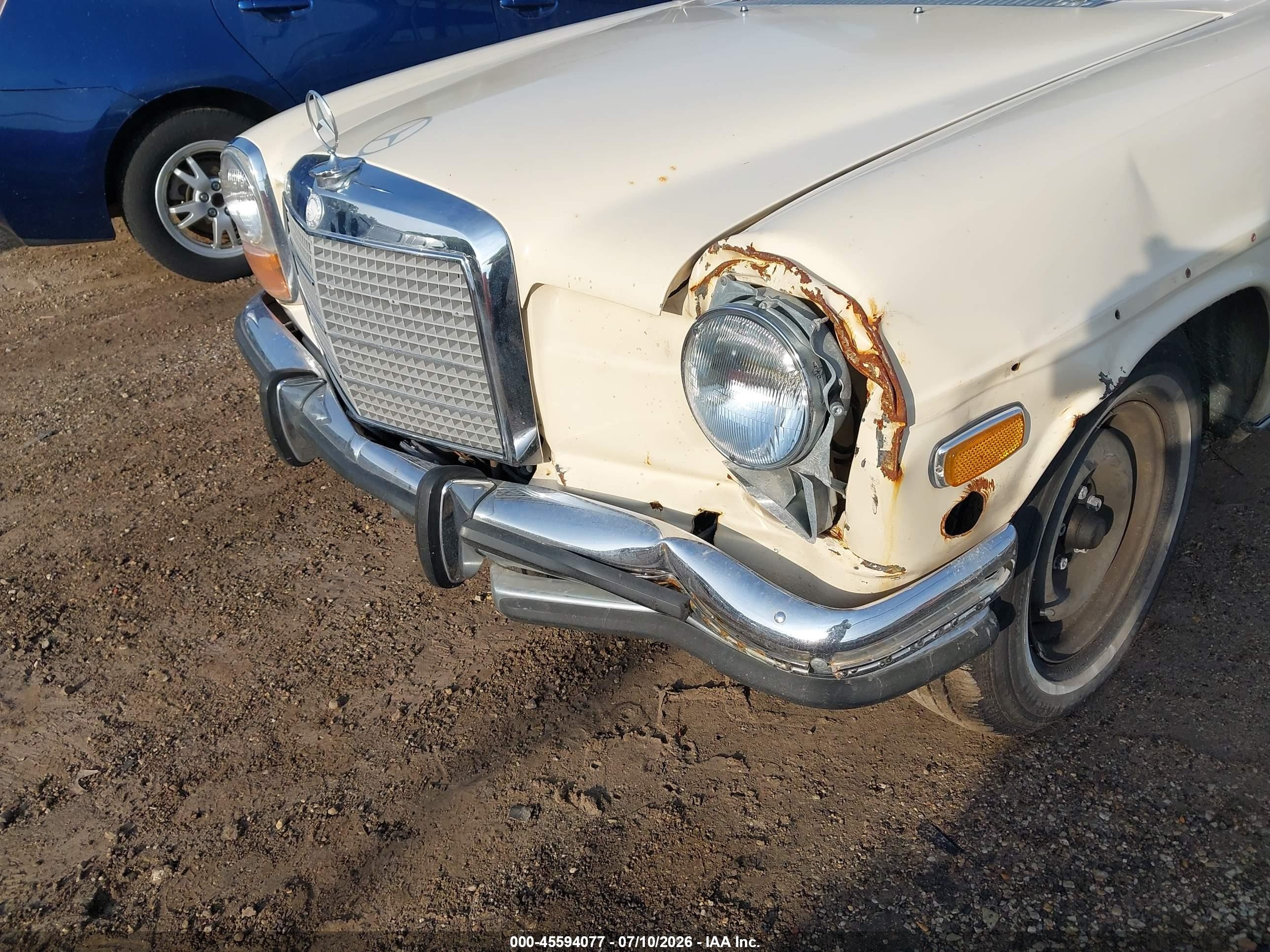 1972 Mercedes Benz Other   Maroon vin: 00011401112015334