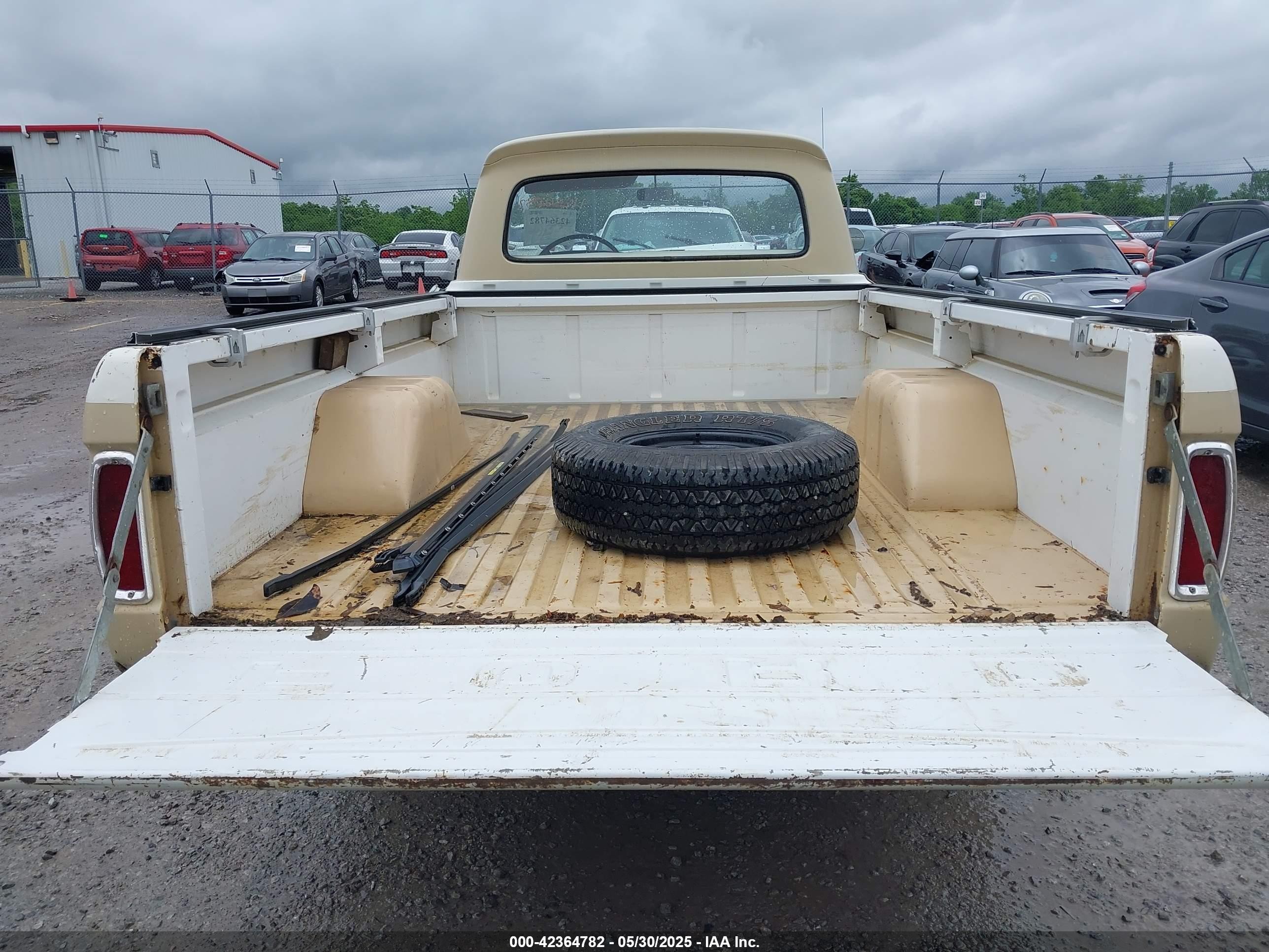 1964 Ford F100   Желто-коричневый vin: 0F10CP540145     