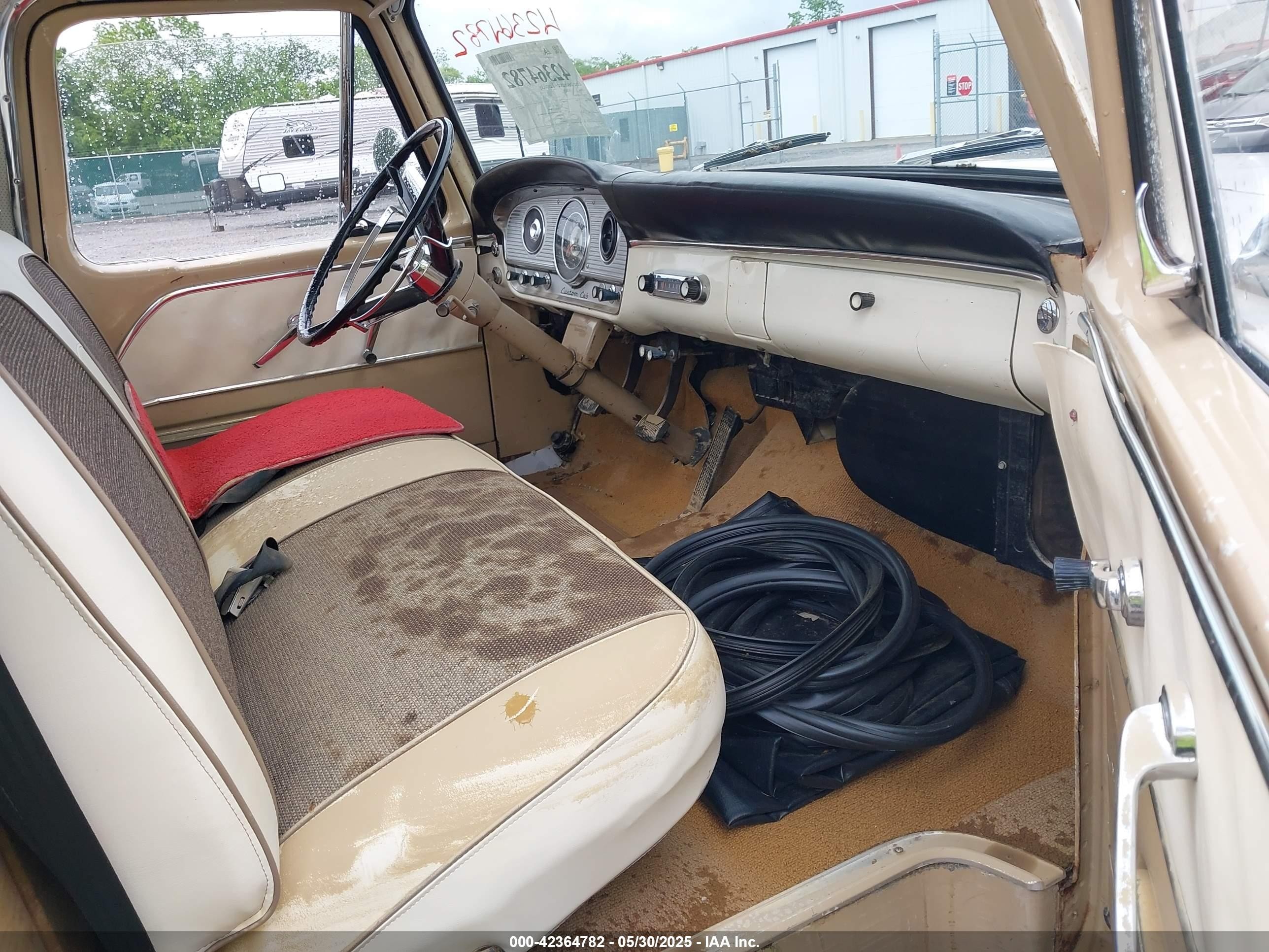 1964 Ford F100   Желто-коричневый vin: 0F10CP540145     