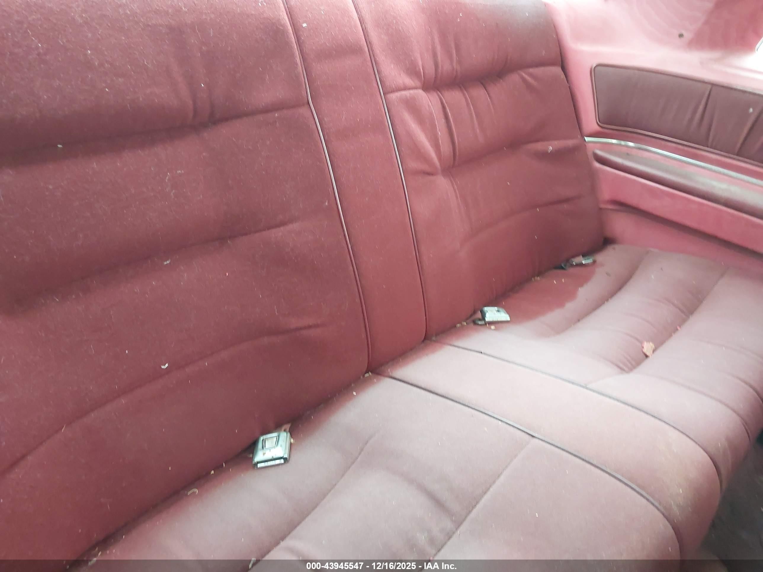 1980 Ford Thunderbird   Красный vin: 0G87F129695      