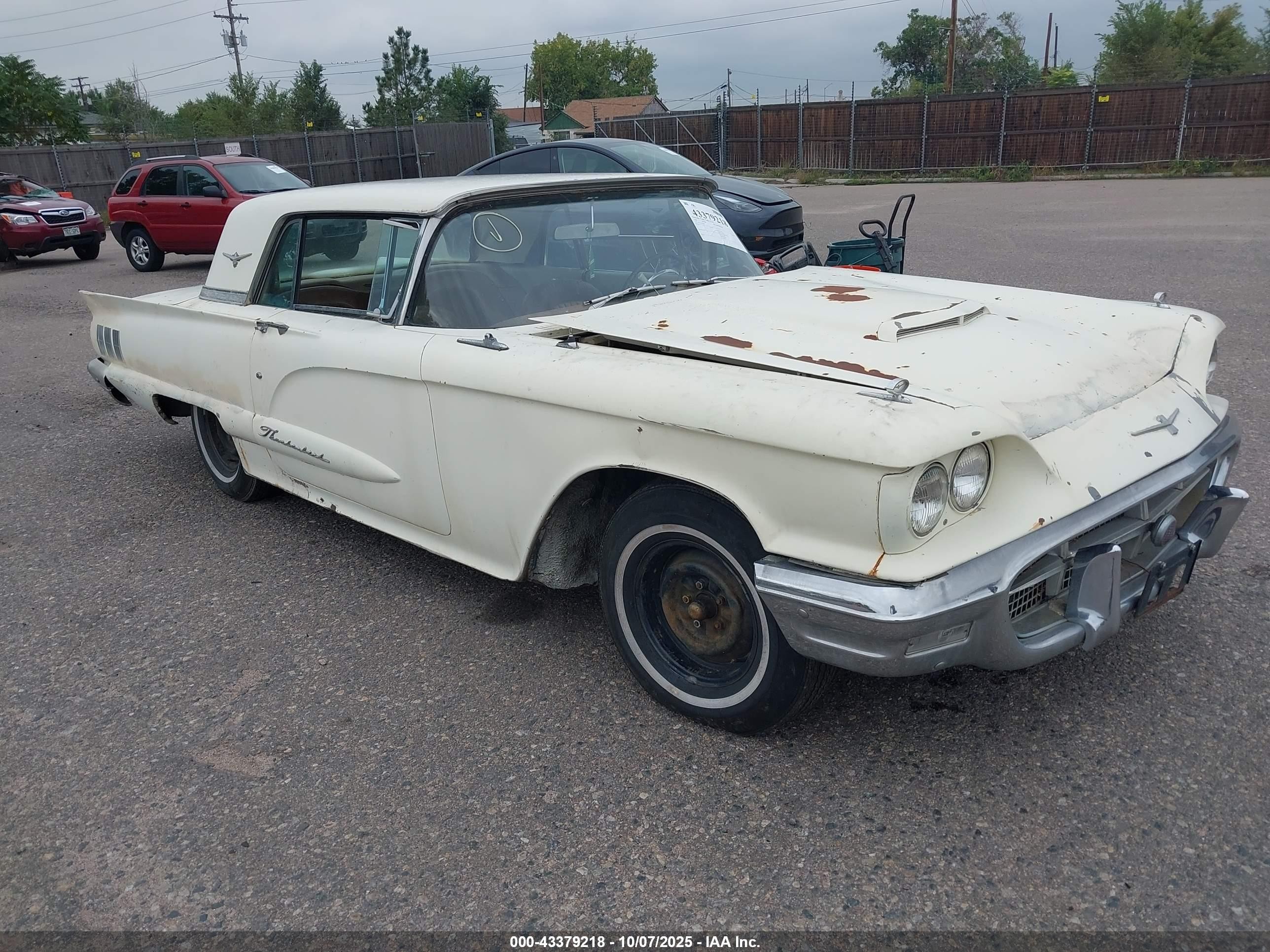 1960 Ford Thunderbird   White vin: 0Y71Y147986      