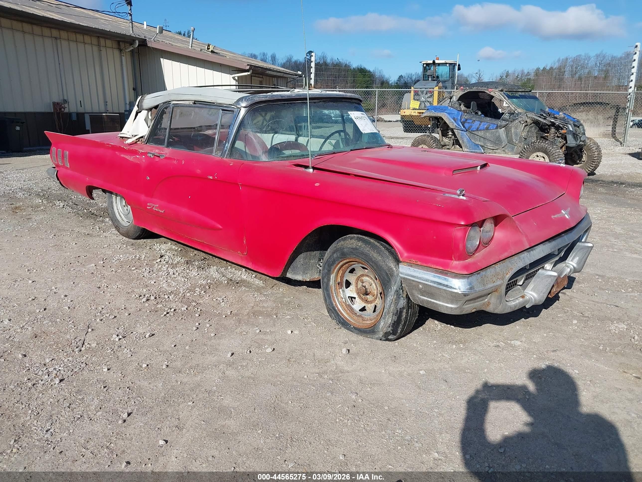 1960 Ford Thunderbird   Red vin: 0Y73Y100324      