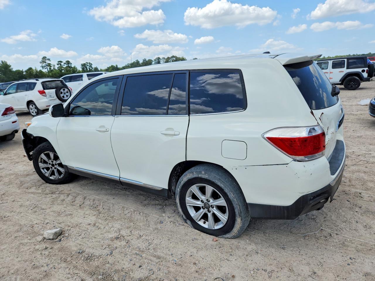 2012 Toyota Highlander Base White vin: 5TDZK3EH2CS061160