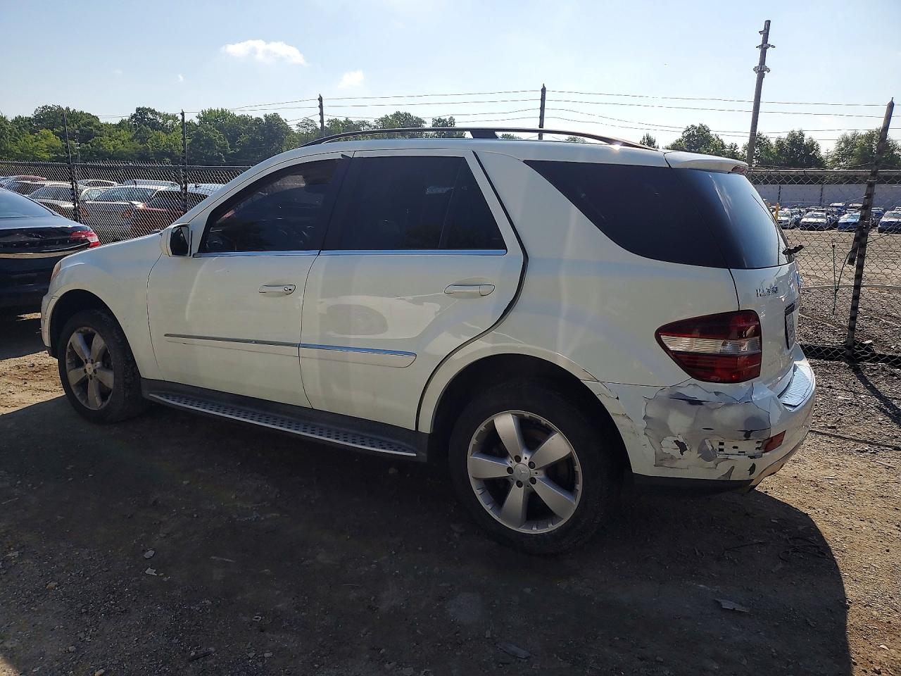 2010 Mercedes-benz Ml 350 4matic White vin: 4JGBB8GB6AA562033