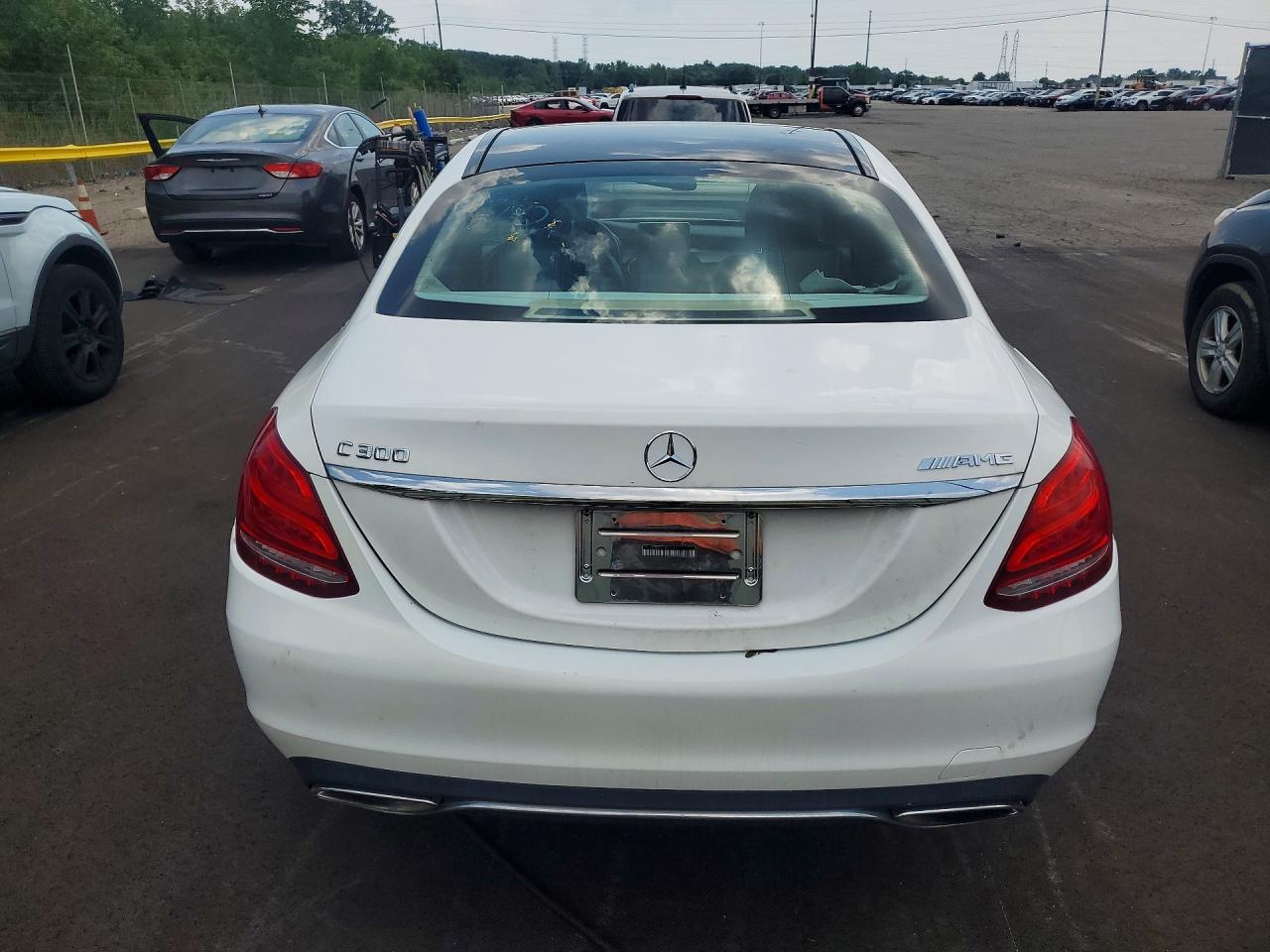 2015 Mercedes-benz C 300 4matic White vin: 55SWF4KB5FU003743