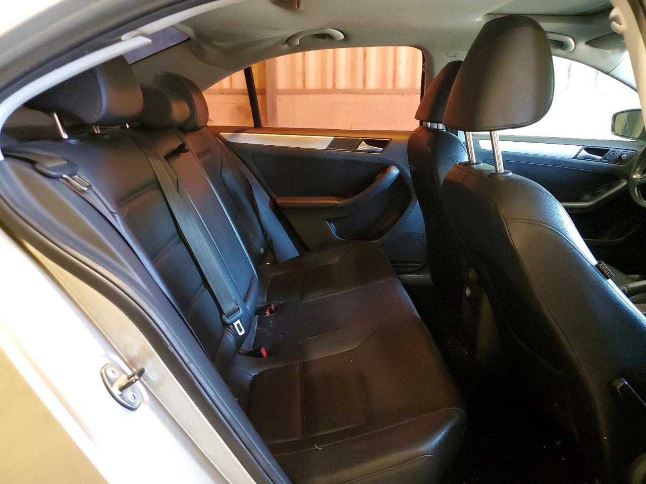 2014 Volkswagen Jetta Se Gray vin: 3VWD17AJ5EM235106