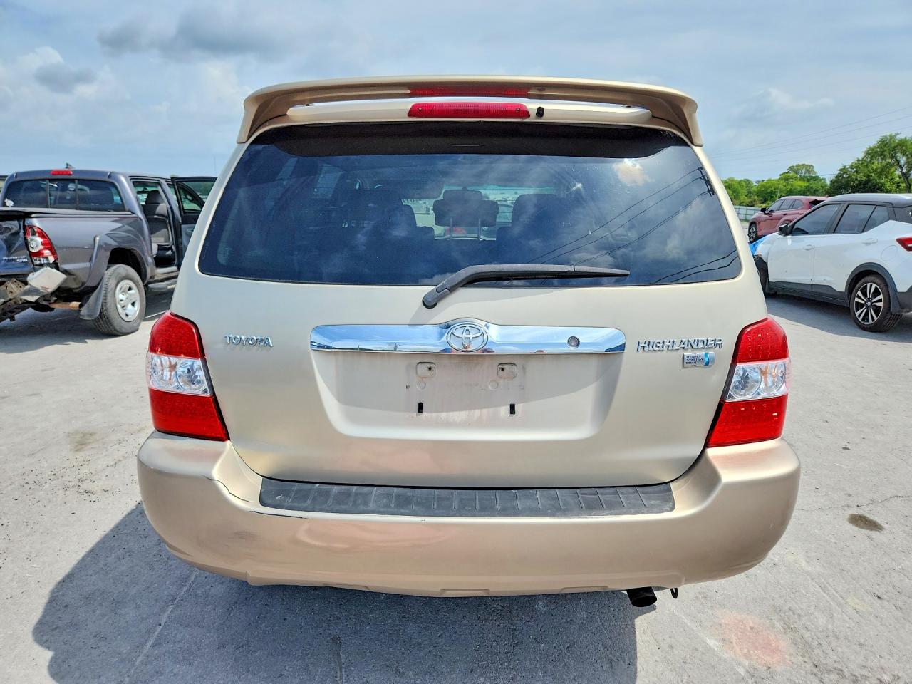 2007 Toyota Highlander Hybrid Gold vin: JTEDW21A170022677