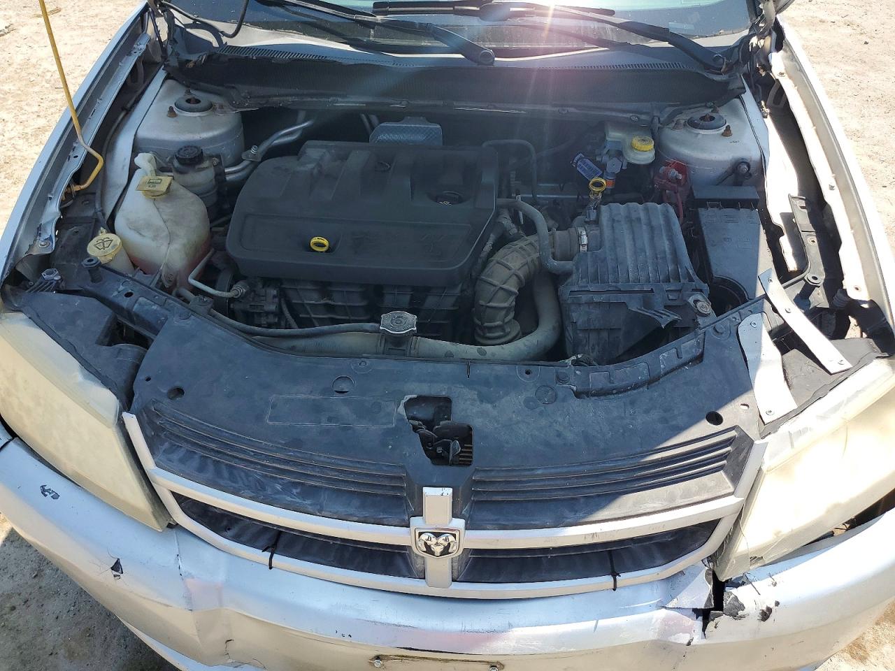 2008 Dodge Avenger Se Silver vin: 1B3LC46K78N659939