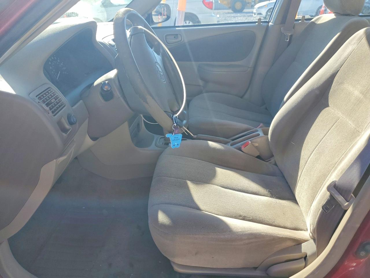 2001 Toyota Corolla Ce Red vin: 2T1BR12E01C432804