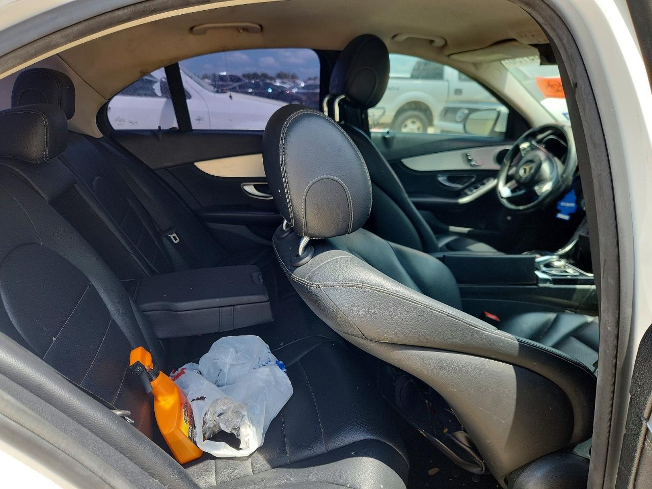 2015 Mercedes-benz C 300 4matic White vin: 55SWF4KB4FU032098