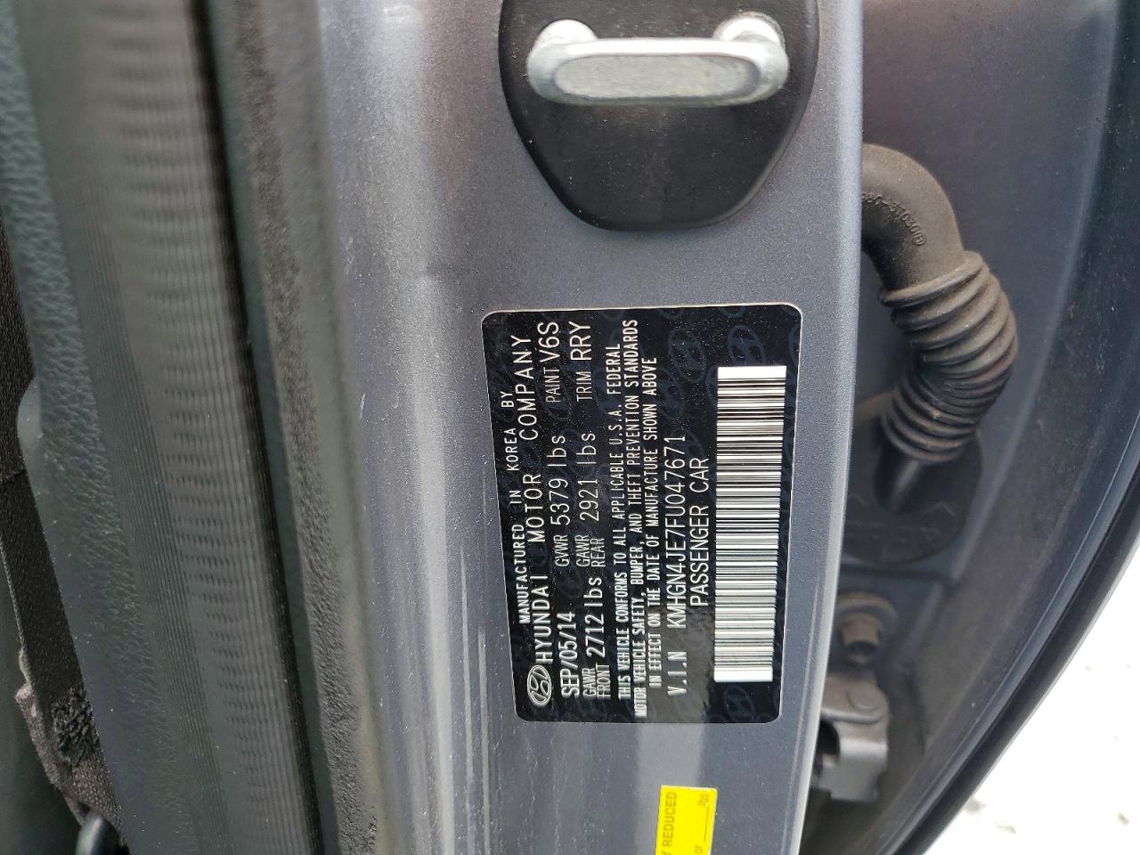 2015 Hyundai Genesis 3.8l Серый vin: KMHGN4JE7FU047671