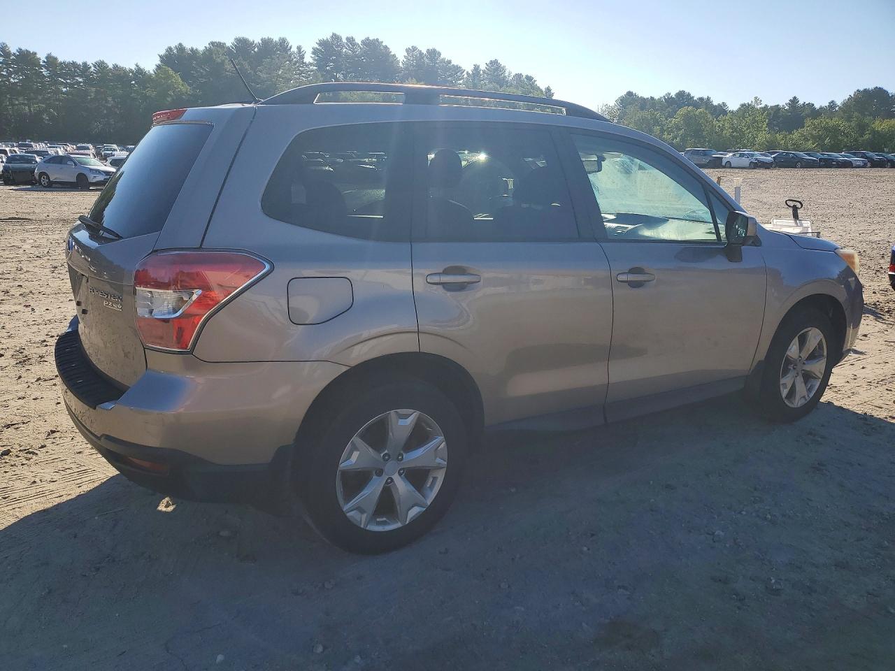 2014 Subaru Forester 2.5i Premium Tan vin: JF2SJAEC9EH539211