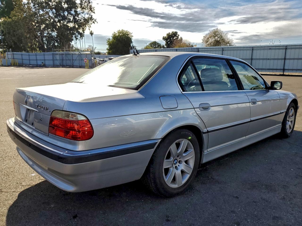 2001 Bmw 740 Il Silver vin: WBAGH83461DP18101