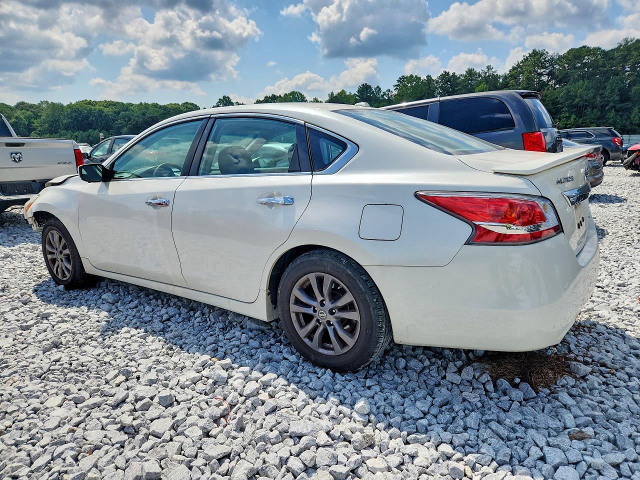 2015 Nissan Altima 2.5 S Белый vin: 1N4AL3AP0FC494981