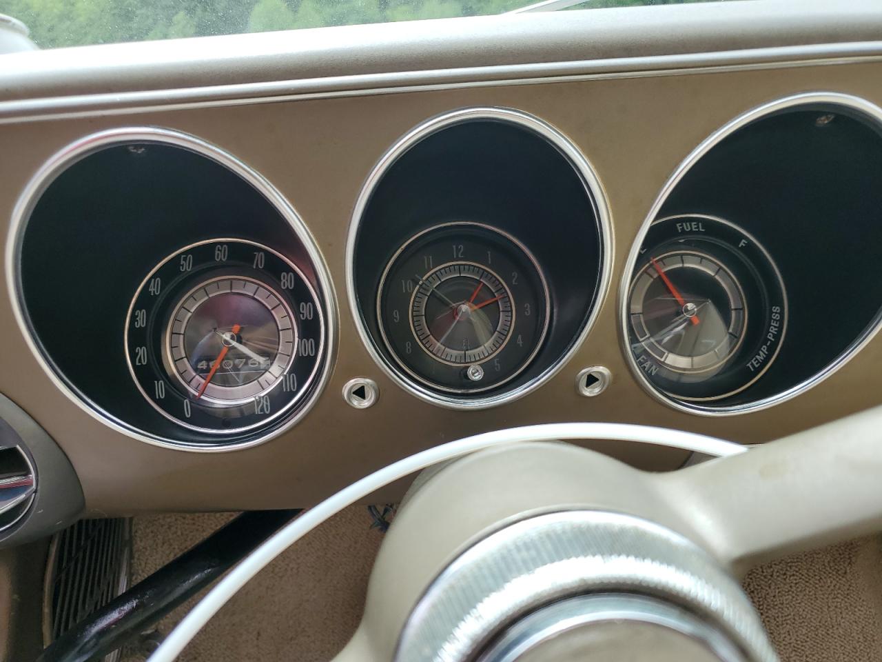 1965 Chevrolet Corvair Beige vin: 101395W274575